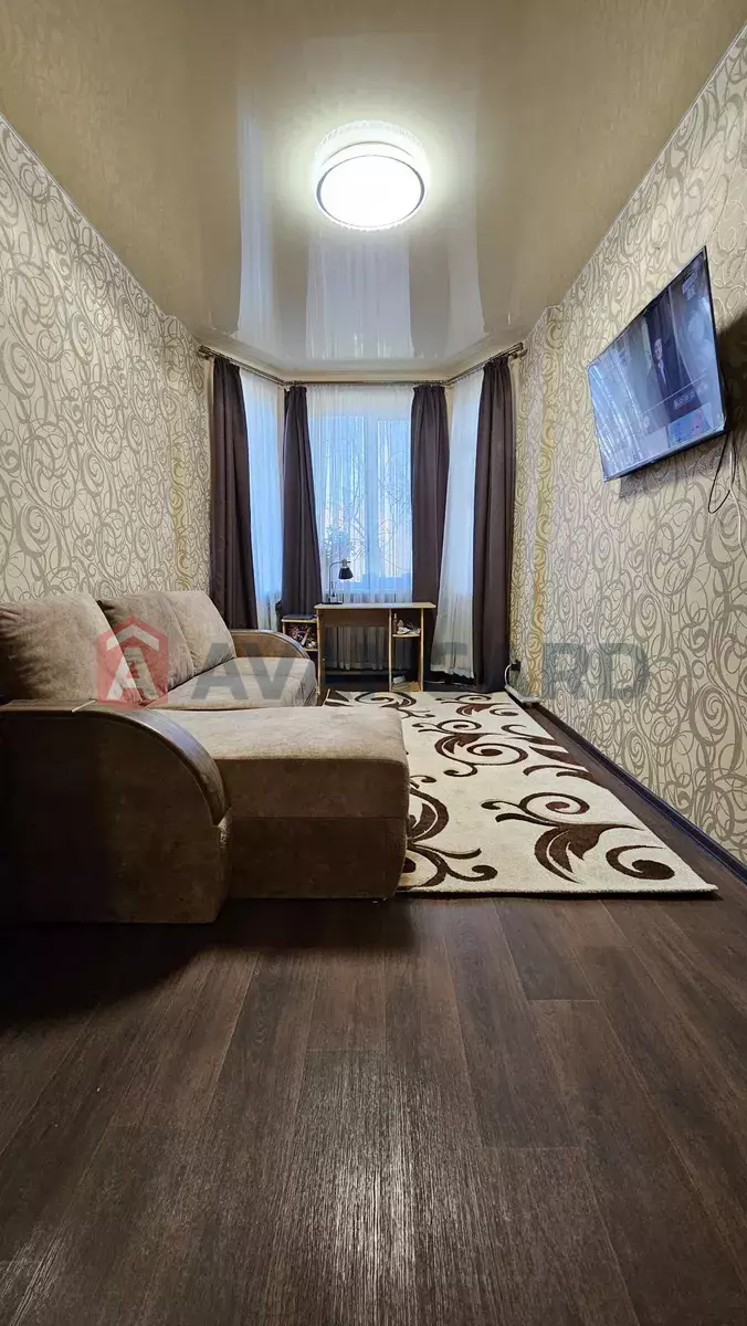 2 ��. ��������, 50/-/8 ��. �., 1/2 ������ ���� 1