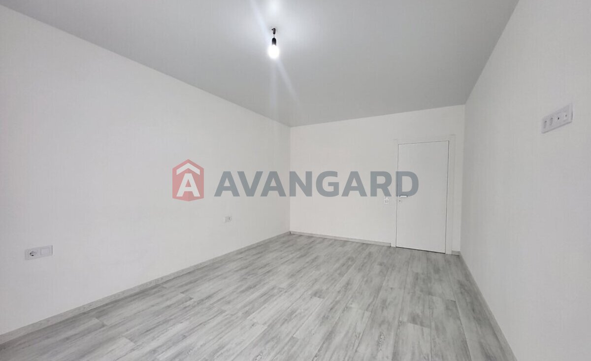 2 ��. ��������, 84/41/14 ��. �., 5/8 ������ ���� 13