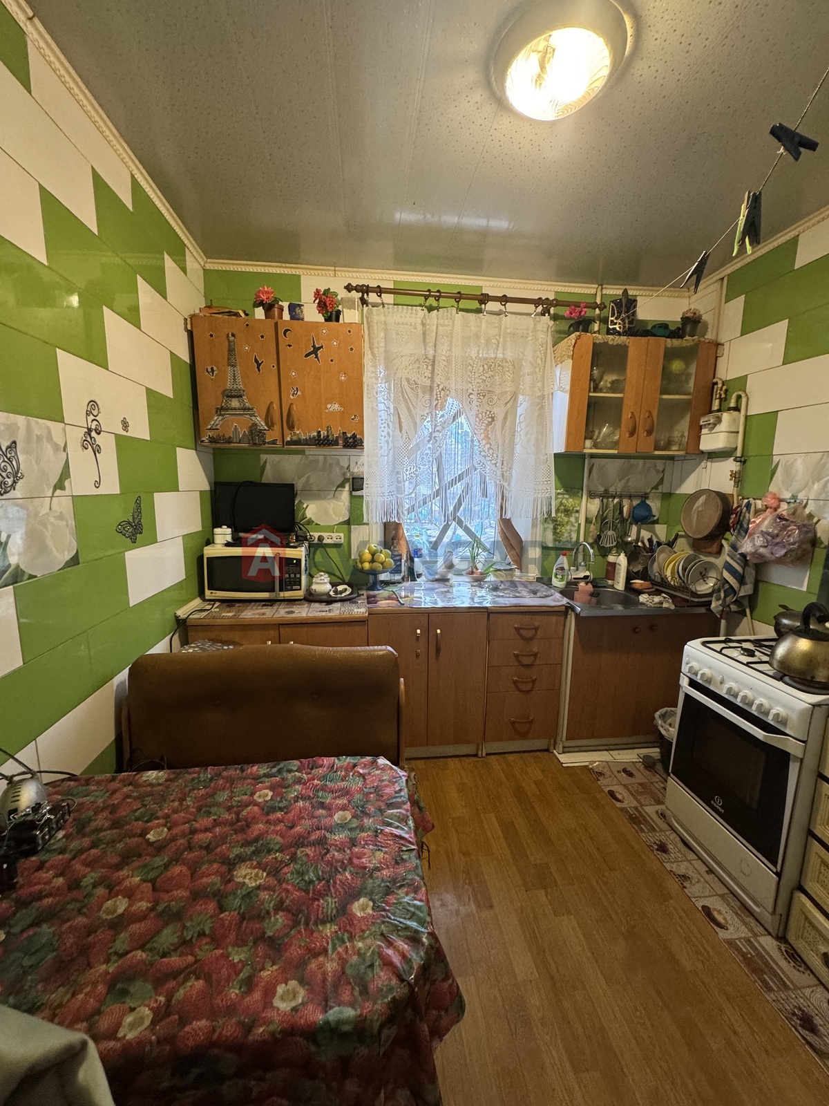 2 ����. ��������, 53,4/30,7/7,8 ��. �., 2/10 ���� ���� 7