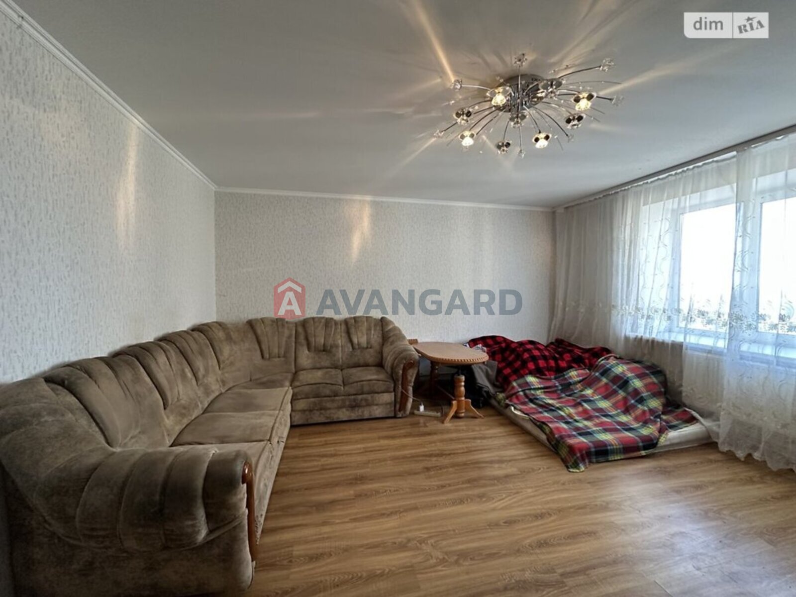 2 ����. ��������, 72/-/15 ��. �., 8/10 ���� ���� 7