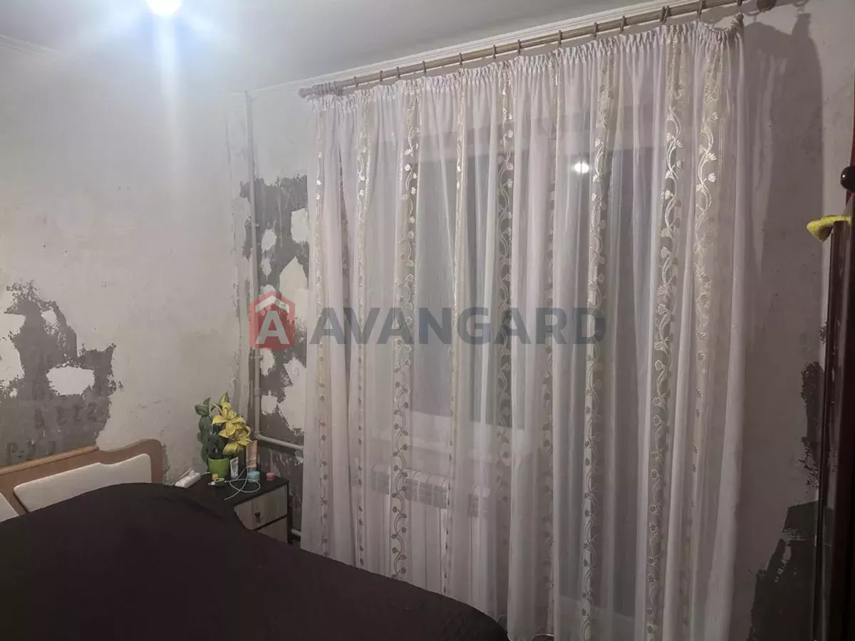 2 . , 58/-/8 . ., 5/9   3