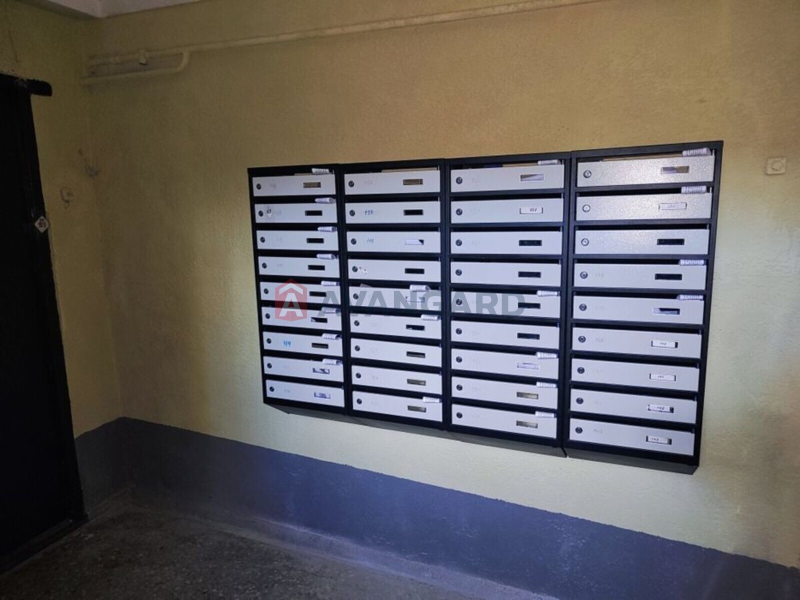 1 ��. ��������, 32/-/7 ��. �., 8/9 ������ ���� 4