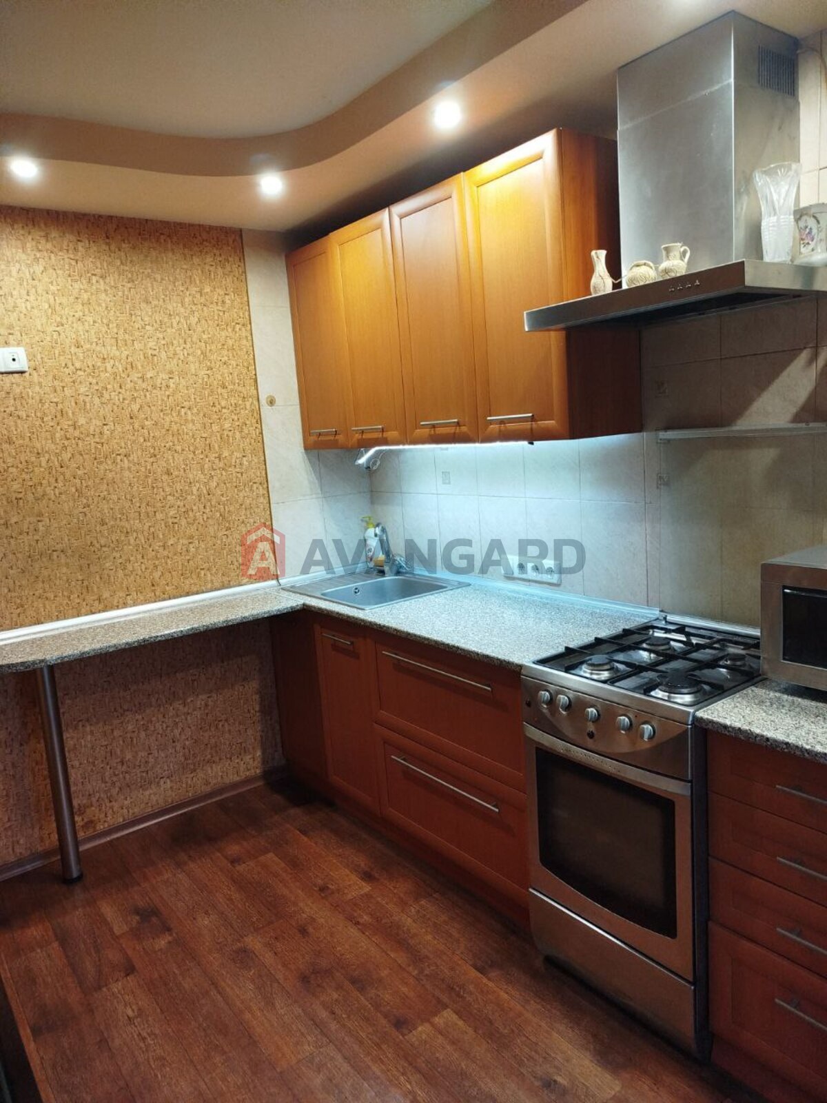 2 ��. ��������, 50/-/8 ��. �., 4/9 ������ ���� 8