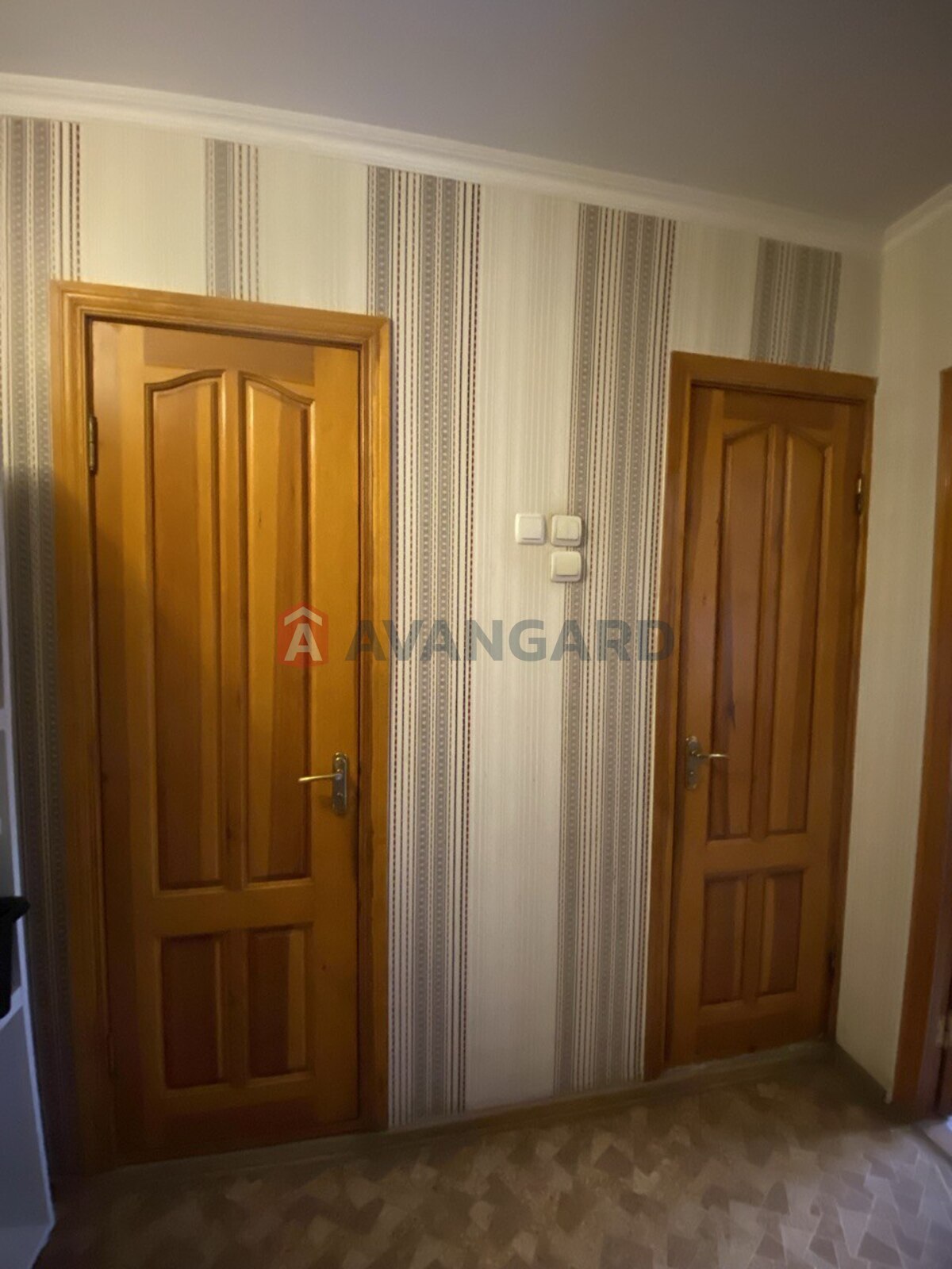 3 ��. ��������, 69/-/8 ��. �., 9/10 ������ ���� 22