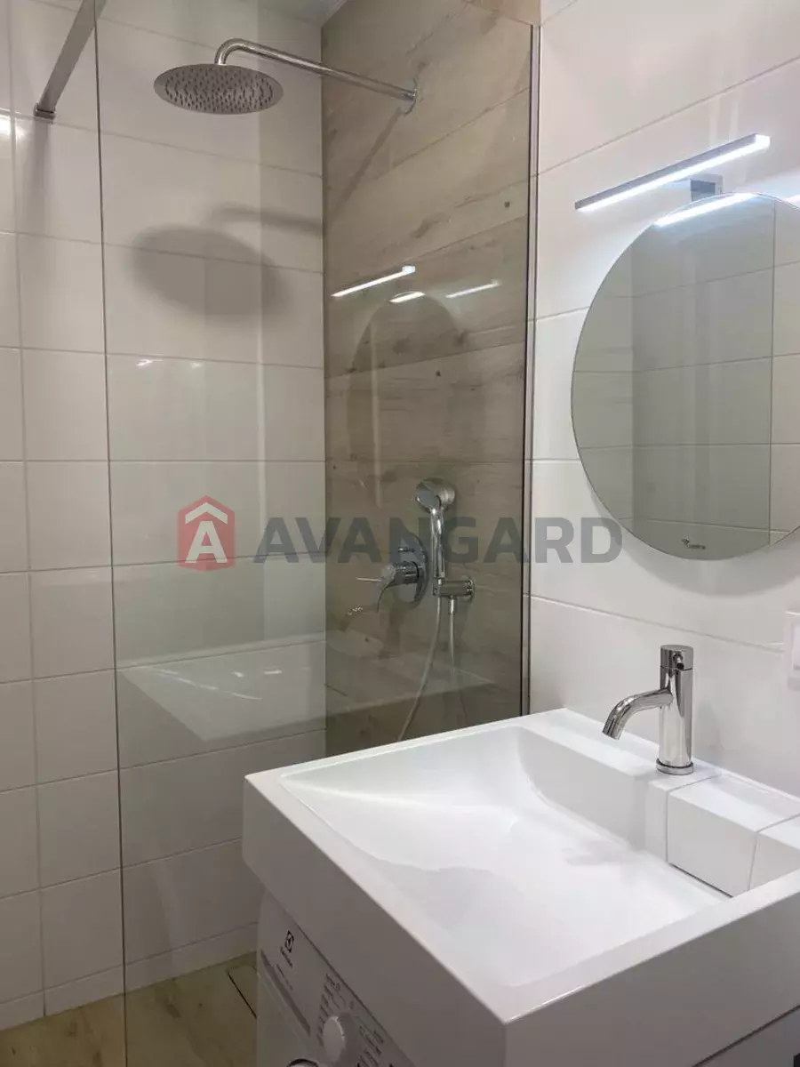 1 ����. ��������, 30/-/5 ��. �., 1/5 ���� ���� 9