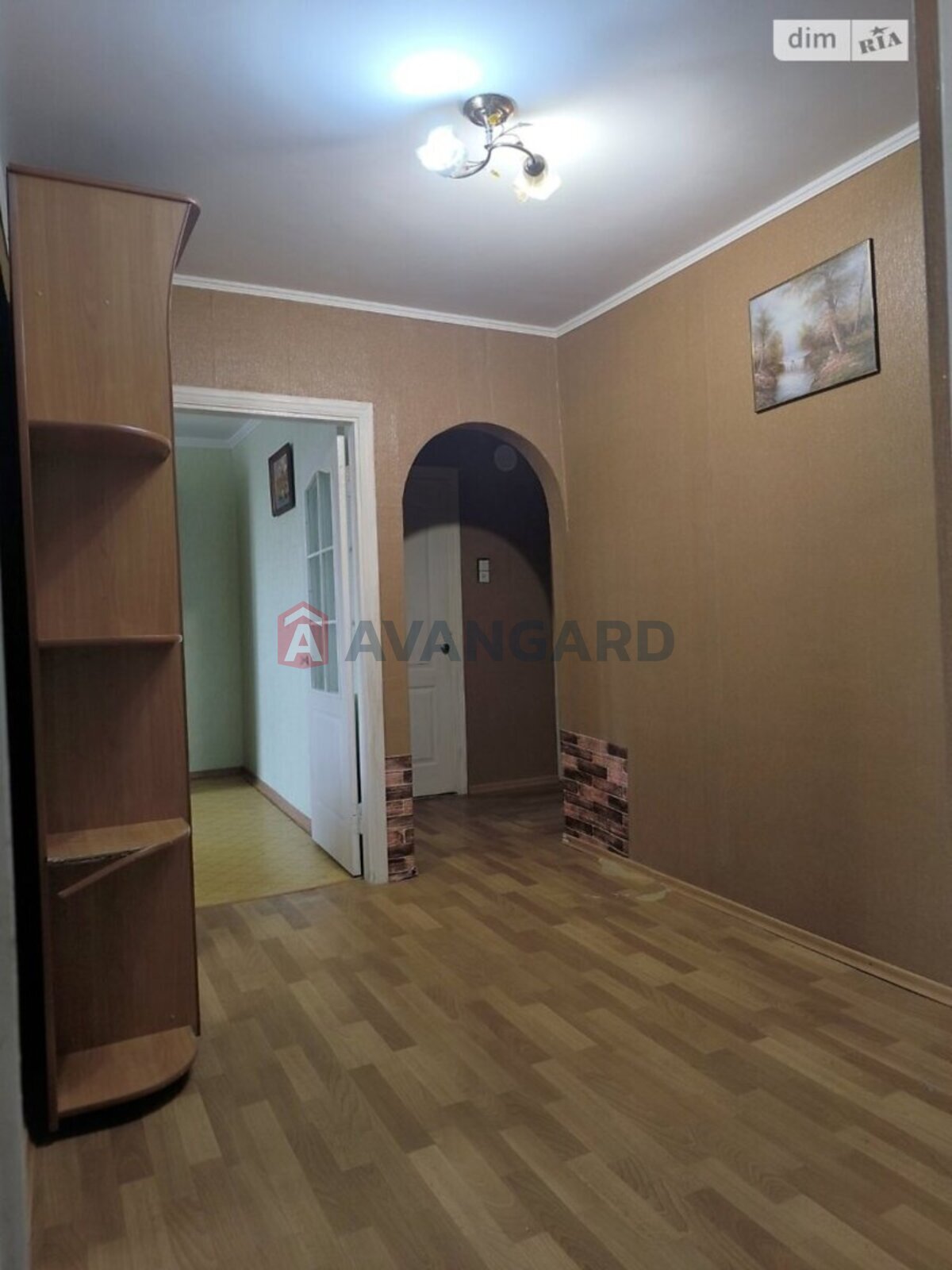 3 ��. ��������, 63/38/8 ��. �., 7/9 ������ ���� 17