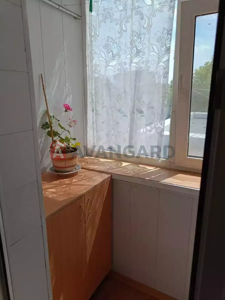 2 ��. ��������, 43/28/6 ��. �., 4/5 ������ ���� 8