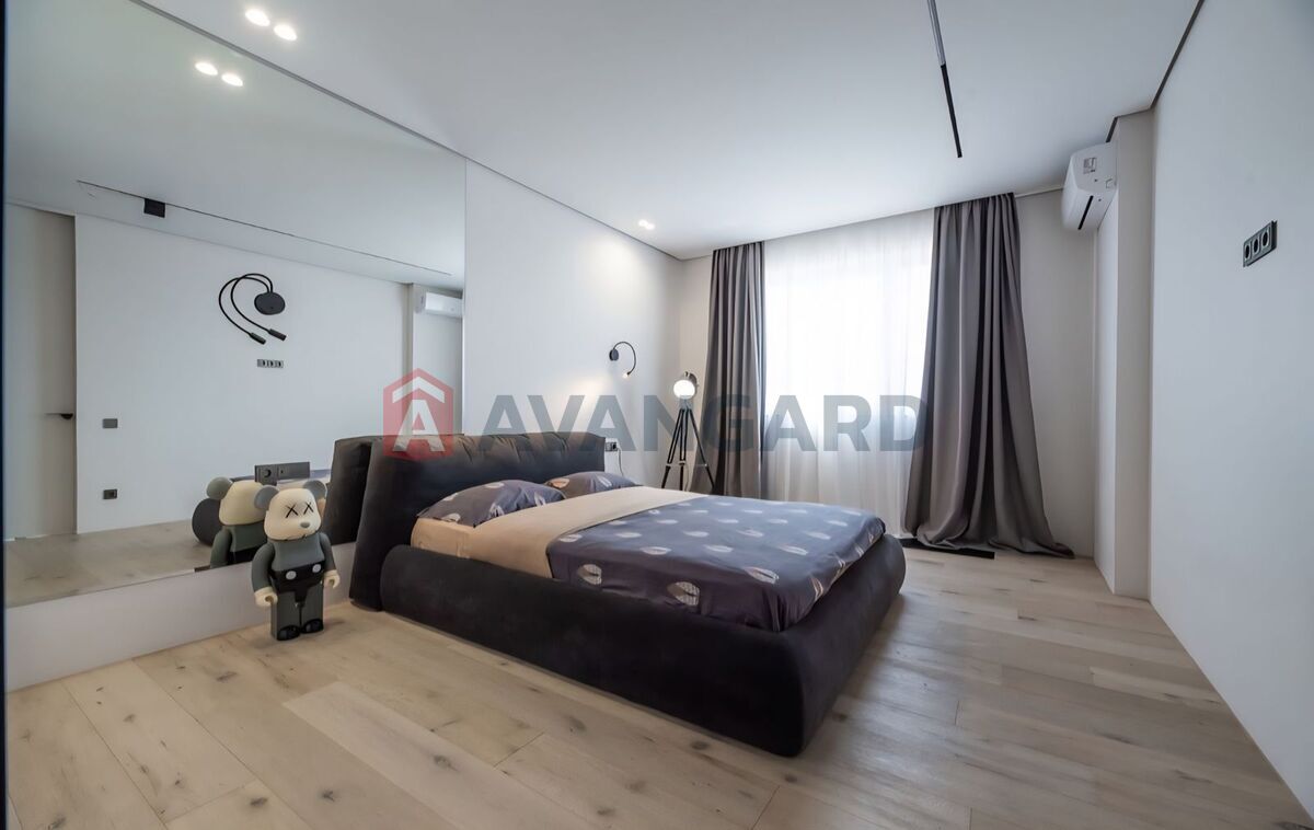 4 ��. ��������, 115 / 45 / 50 ��. �., 7/26 ������ ���� 6