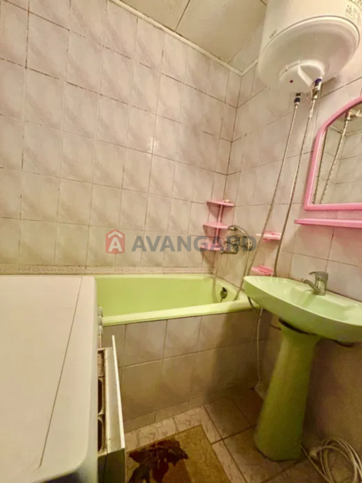 3 . , 70/-/7 . ., 9/9   7