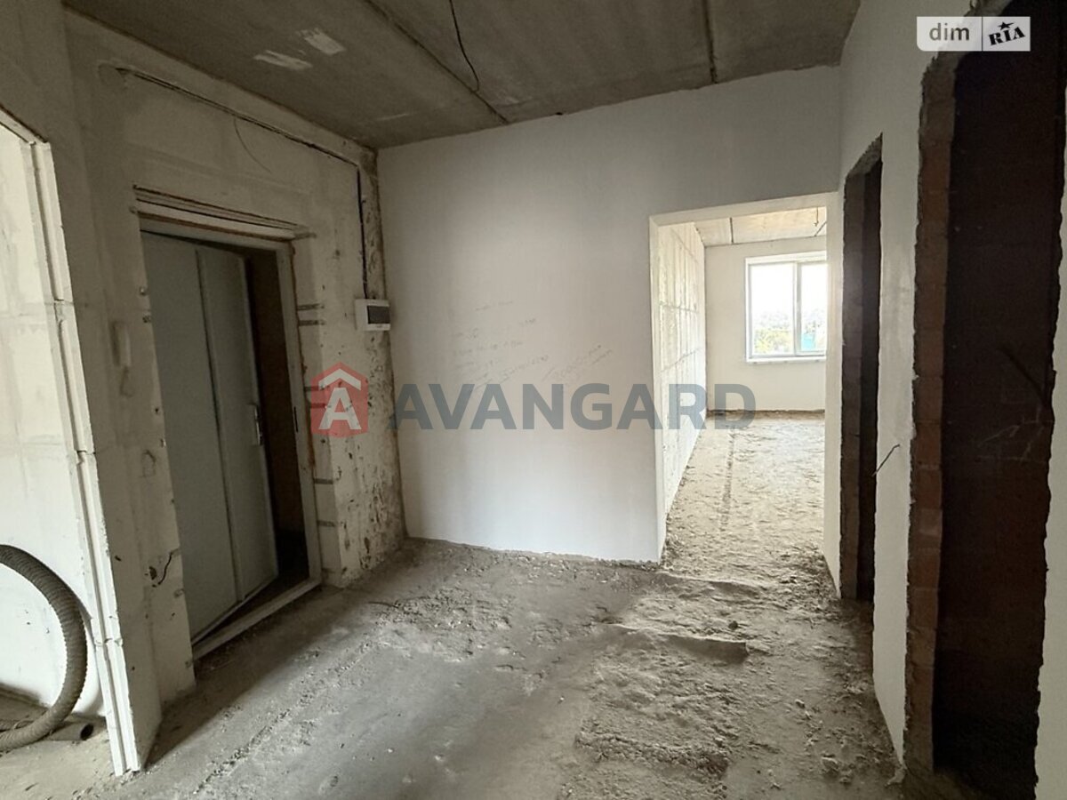 2 ��. ��������, 64/34/18 ��. �., 9/12 ������ ���� 14