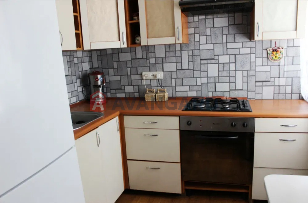 3 ��. ��������, 72/-/8 ��. �., 2/3 ������ ���� 5