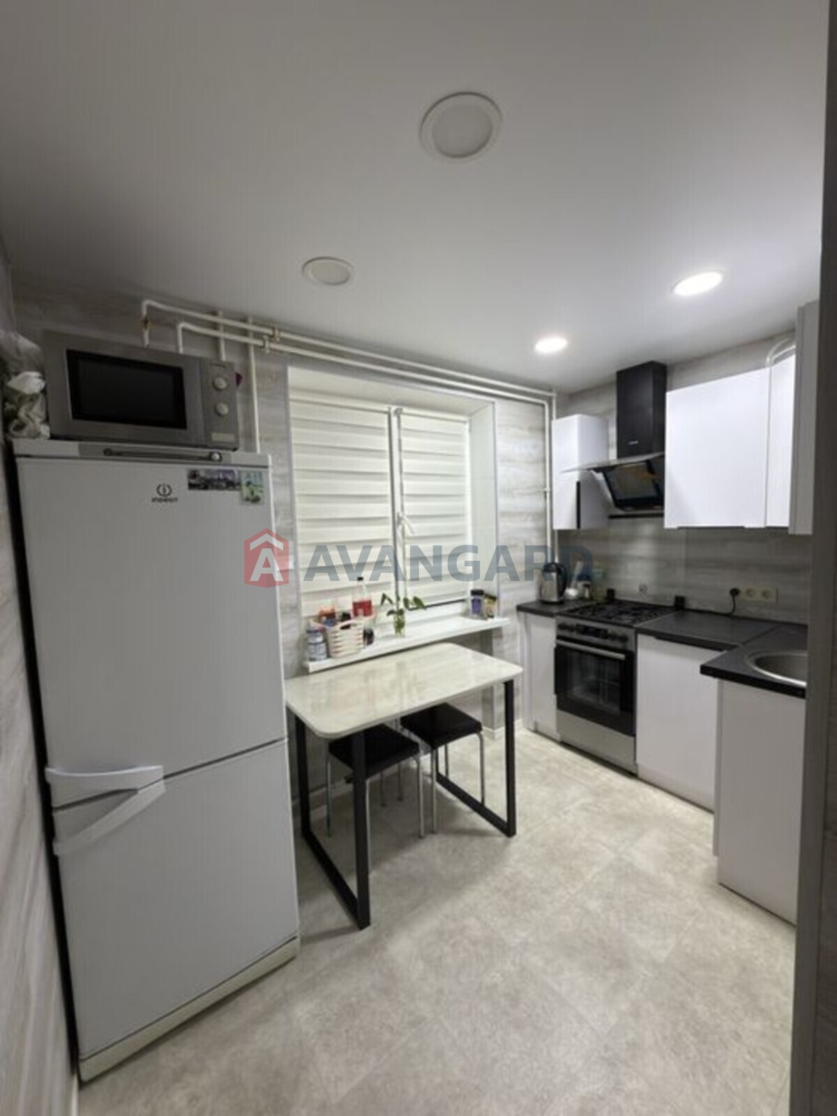 2 ��. ��������, 44/-/6 ��. �., 4/5 ������ ���� 2