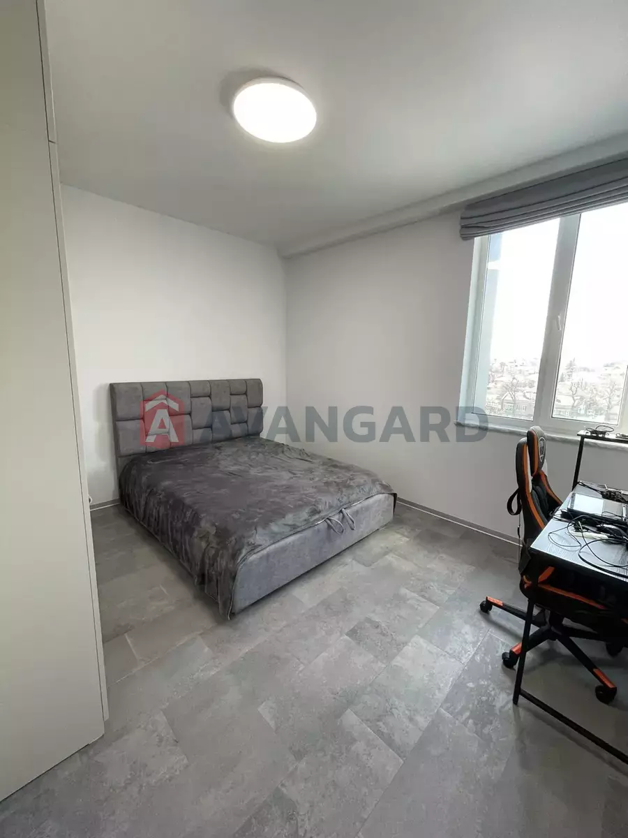 3 ��. ��������, 95/-/24 ��. �., 8/9 ������ ���� 21