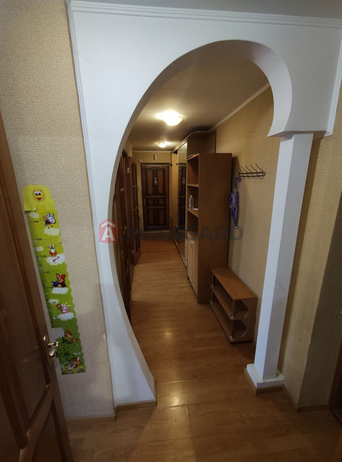 3 ��. ��������, 70/-/25 ��. �., 4/9 ������ ���� 11