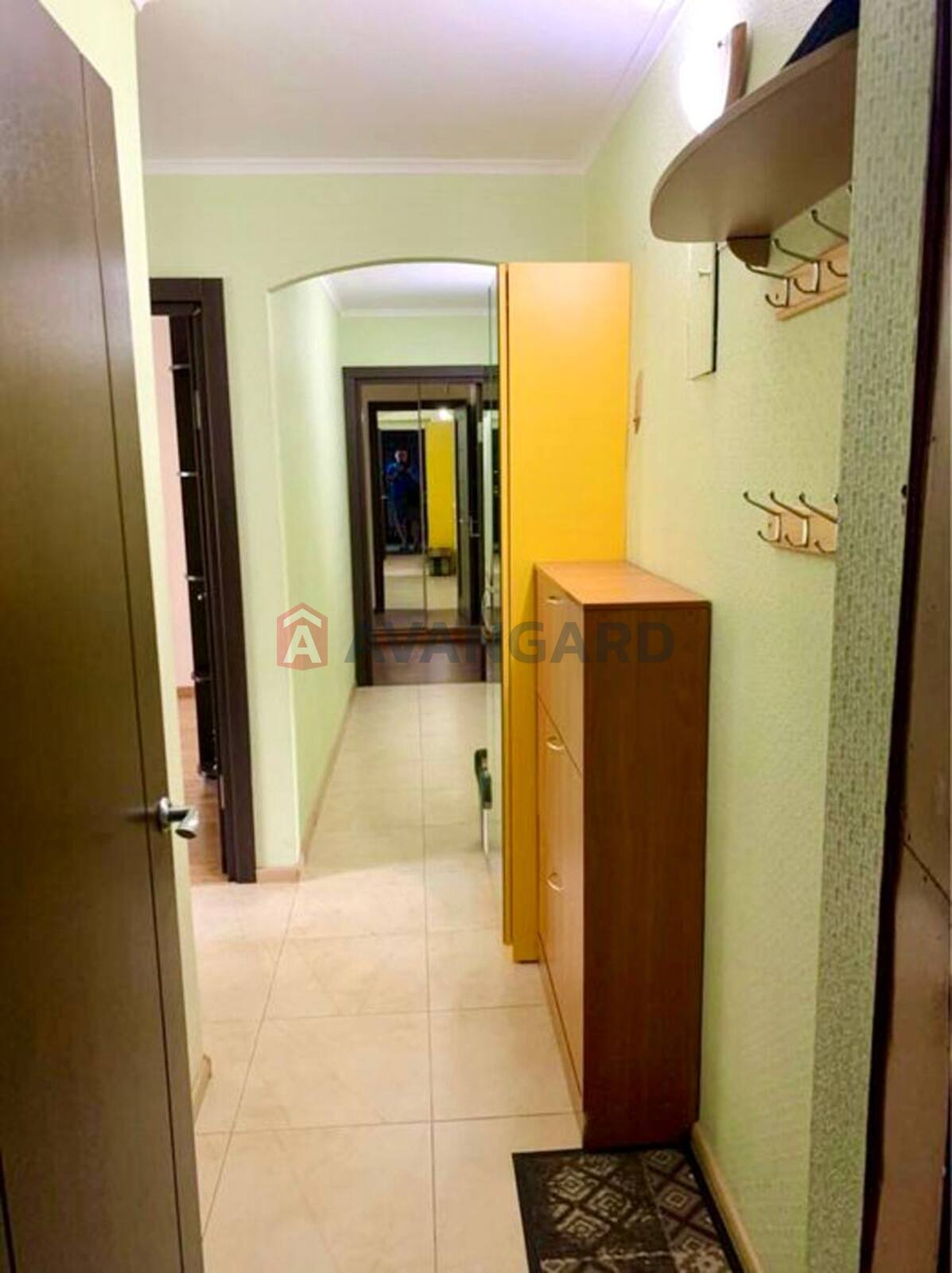 2 ��. ��������, 44/-/6 ��. �., 3/5 ������ ���� 8