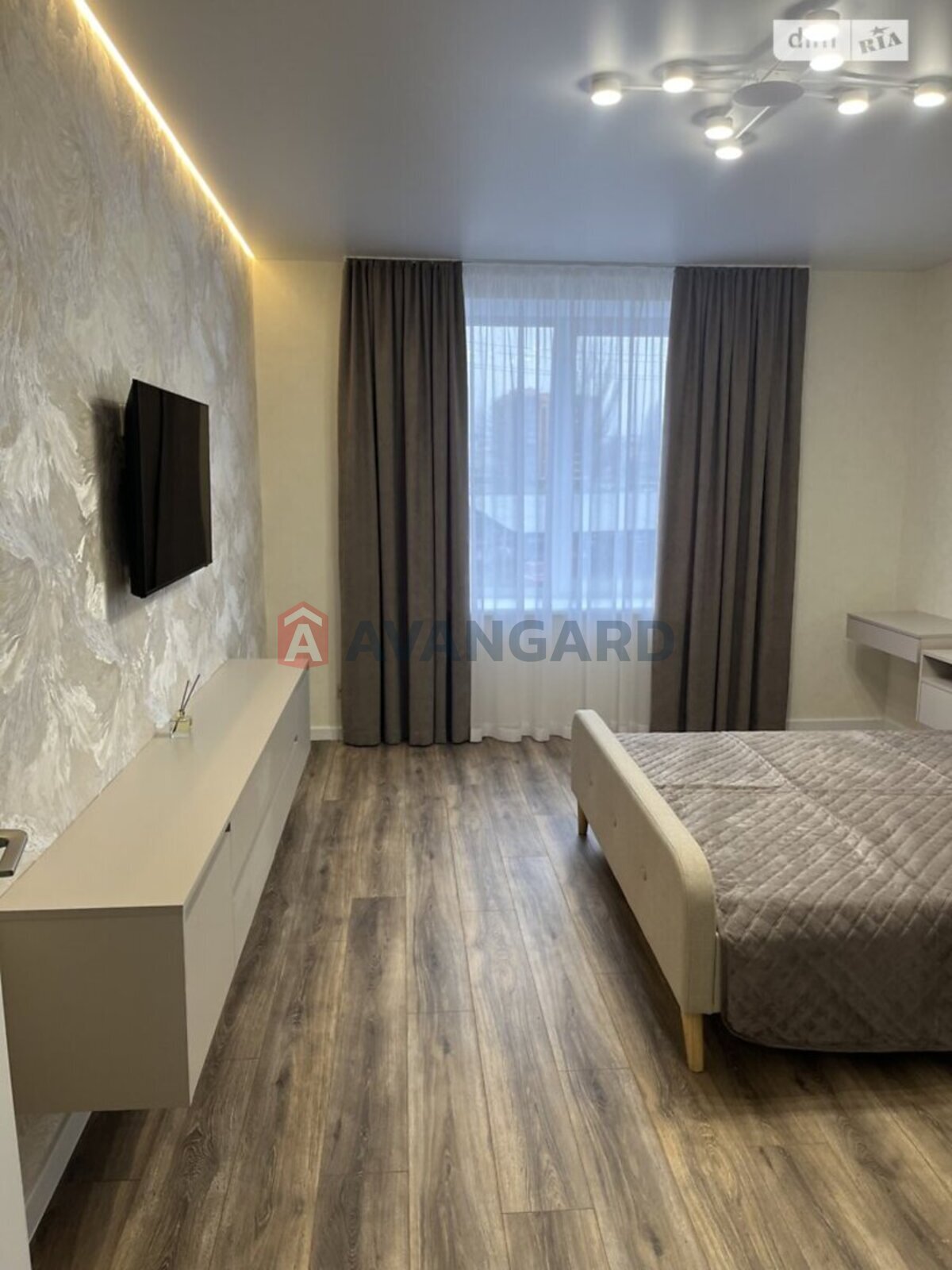 1 ��. ��������, 51/20/20 ��. �., 2/10 ������ ���� 5