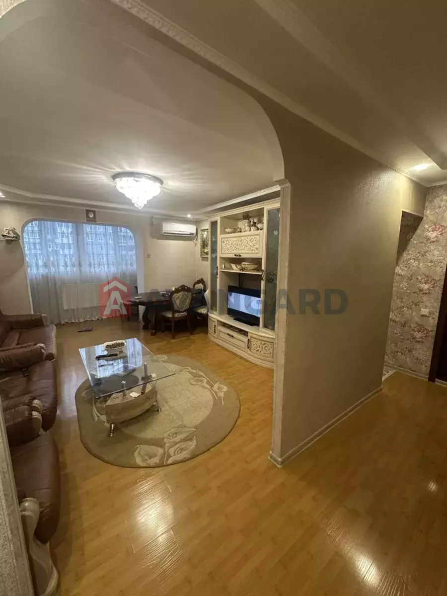 3 . , 70/-/10 . ., 5/9   4