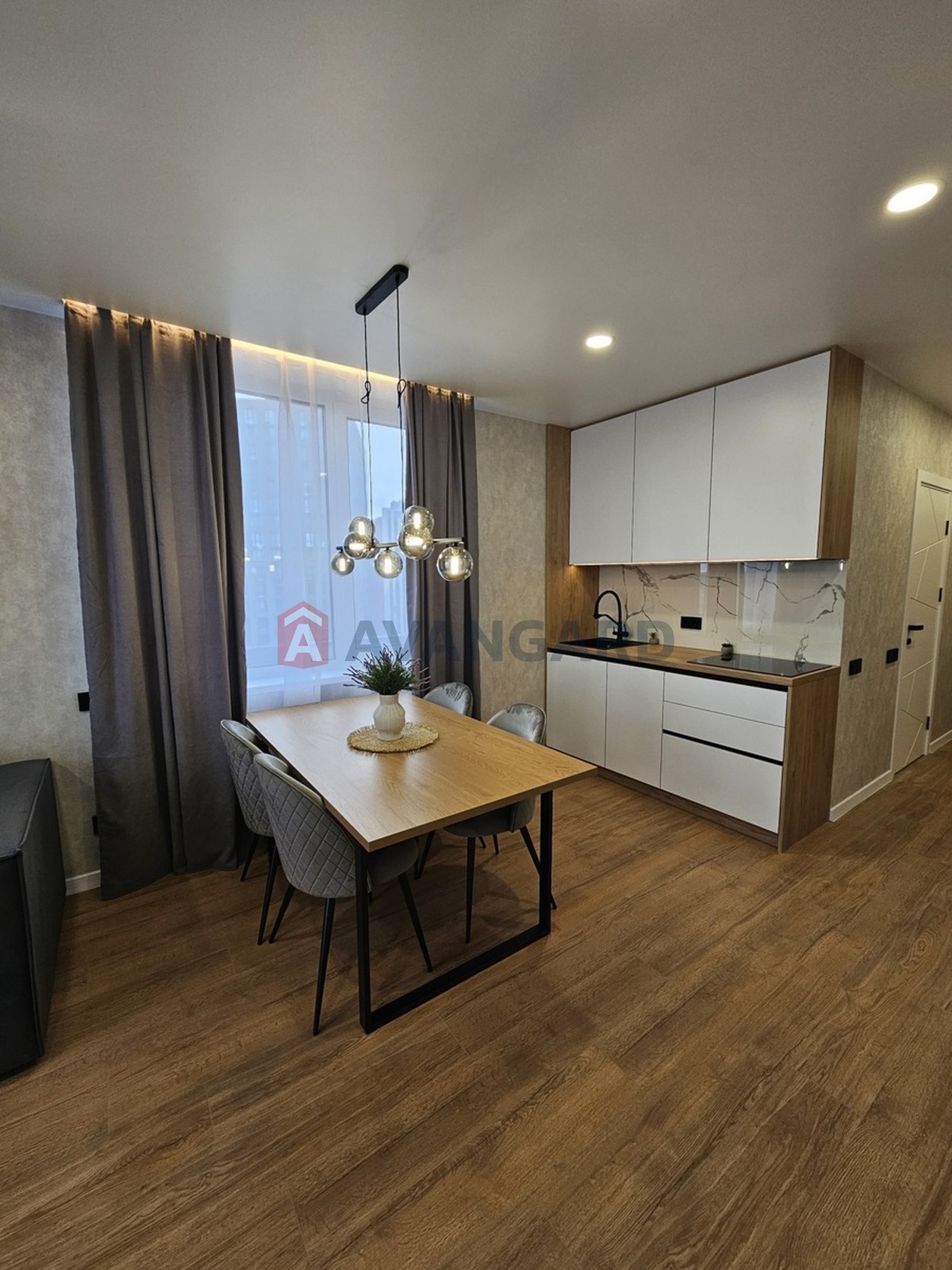 1 ��. ��������, 43/13/23 ��. �., 15/20 ������ ���� 6