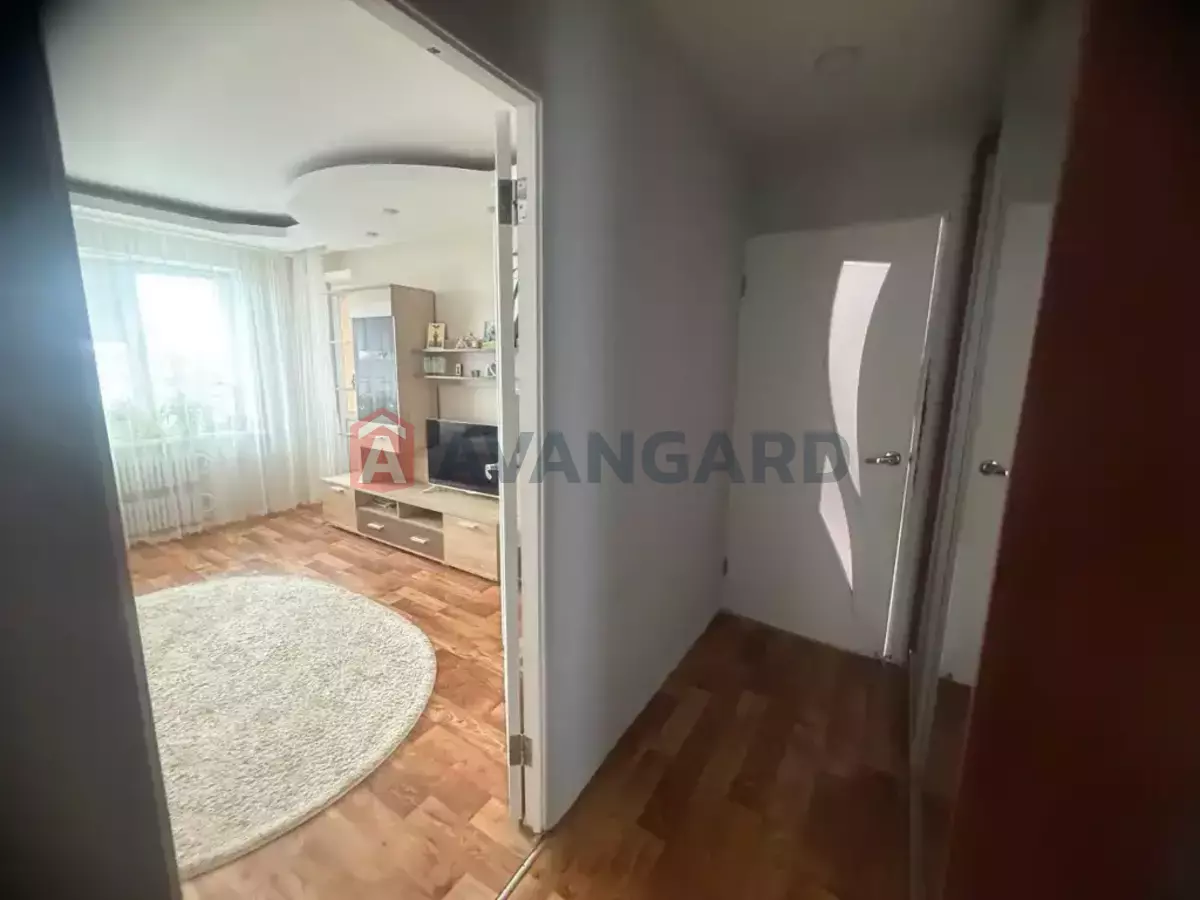 2 ��. ��������, 51/-/- ��. �., 10/10 ������ ���� 10