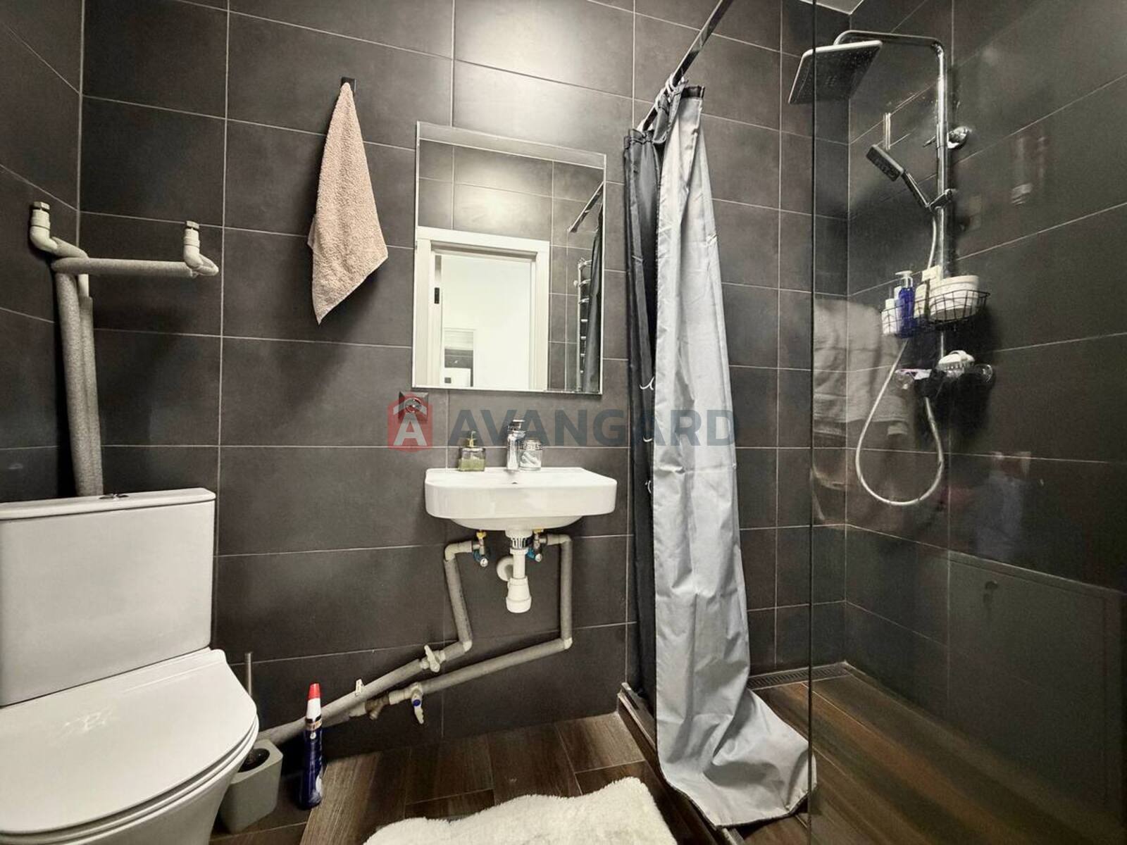 1 ��. ��������, 24/15/5 ��. �., 4/17 ������ ���� 8