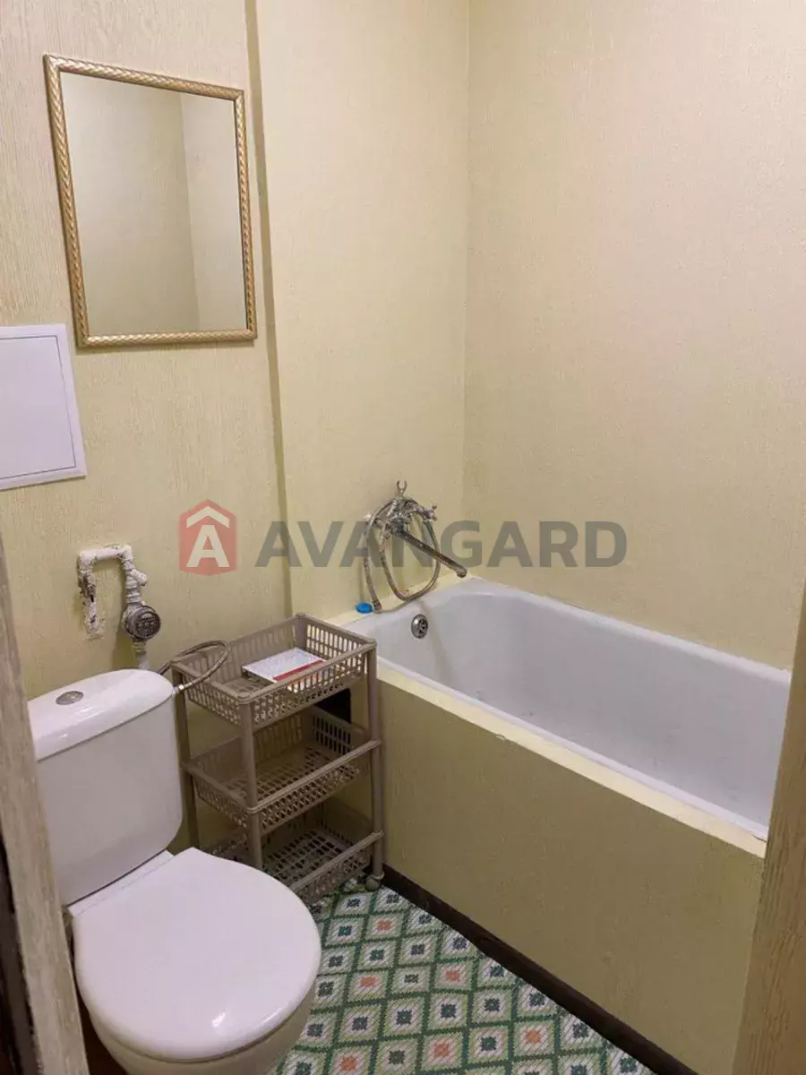 1 ��. ��������, 31/-/10 ��. �., 5/5 ������ ���� 4