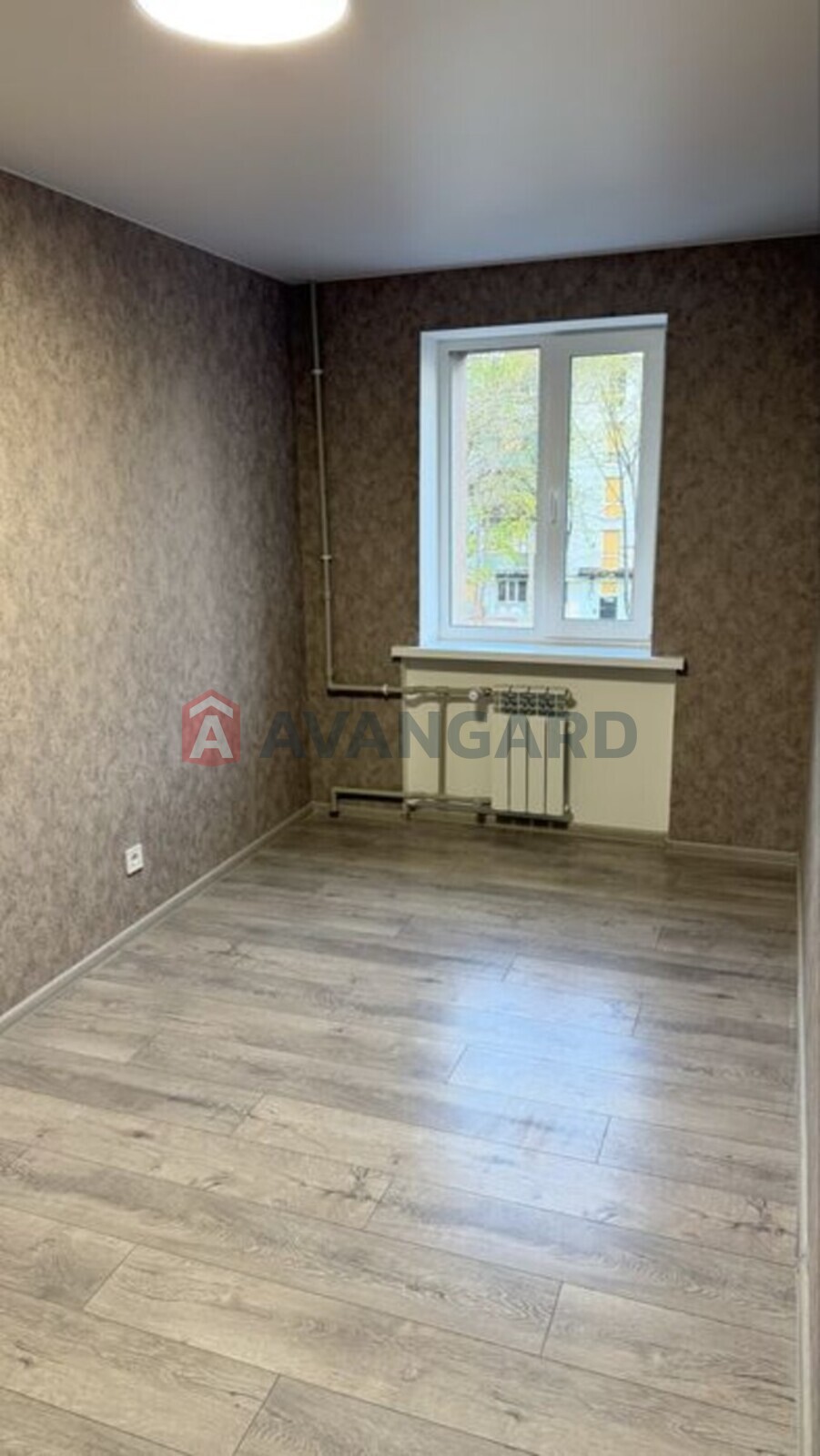 3 ��. ��������, 58/-/8 ��. �., 2/5 ������ ���� 6