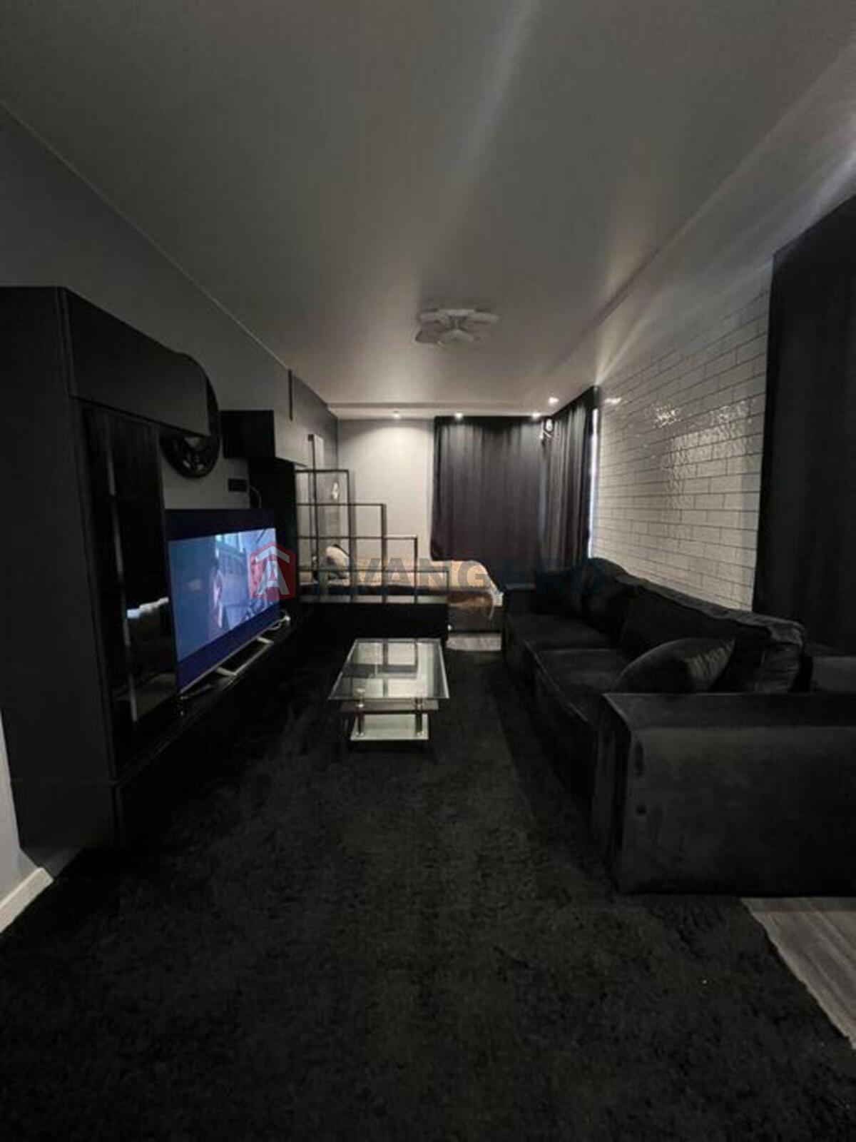 1 ��. ��������, 44/-/12 ��. �., 8/8 ������ ���� 2