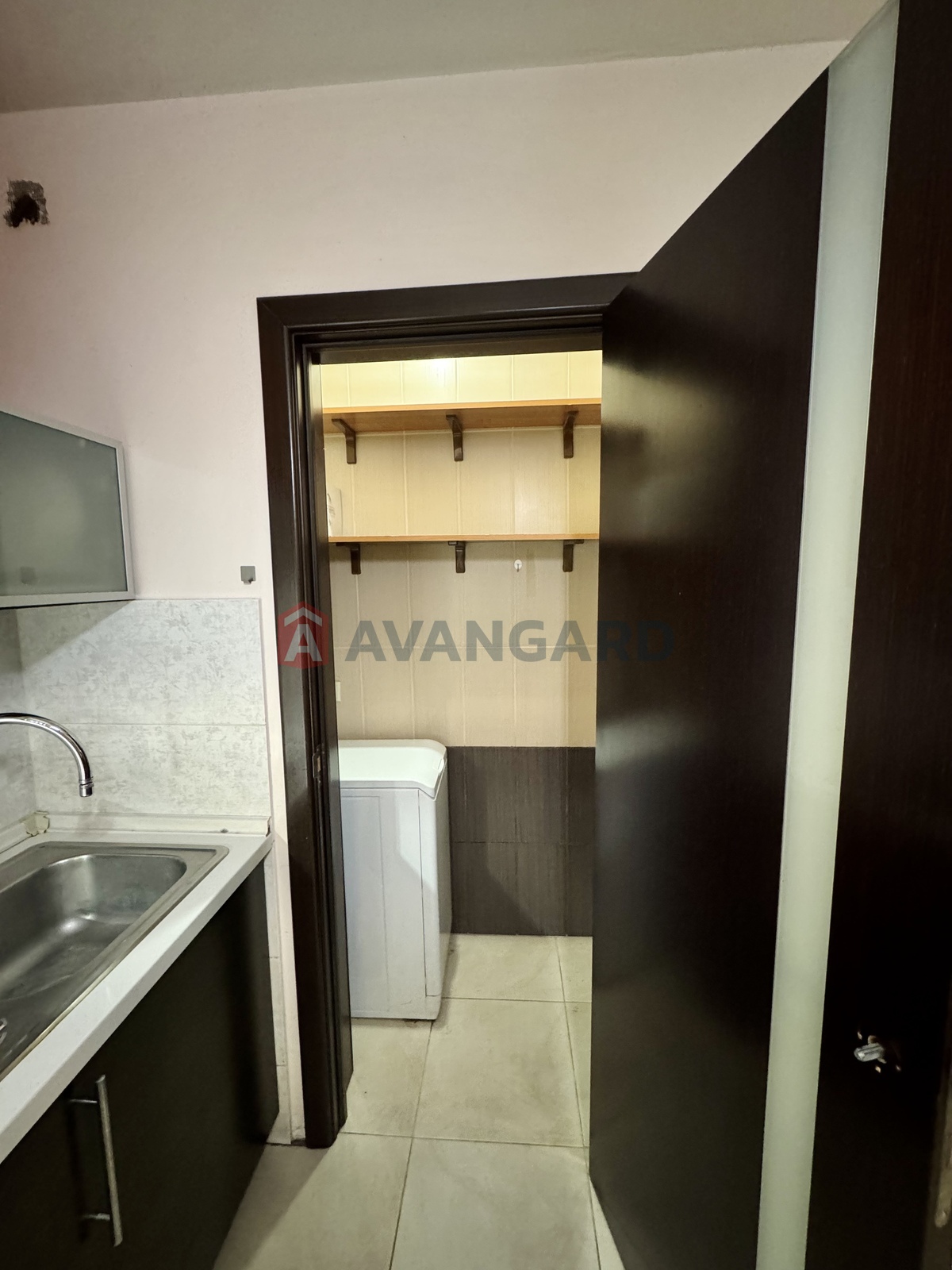 3 ��. ��������, 74.2/44.8/9.3 ��. �., 9/12 ������ ���� 4