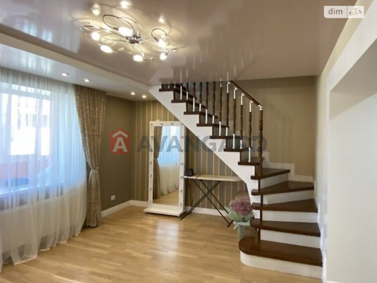 3 ��. ��������, 95/52/10 ��. �., 4/5 ������ ���� 24