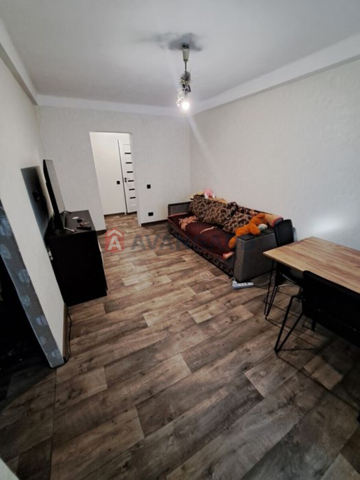 3 ��. ��������, 53/-/6 ��. �., 4/5 ������ ���� 3