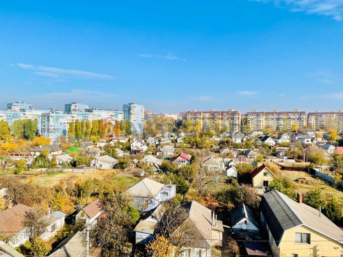 2 ����. ��������, 68/-/12 ��. �., 10/10 ���� ���� 4