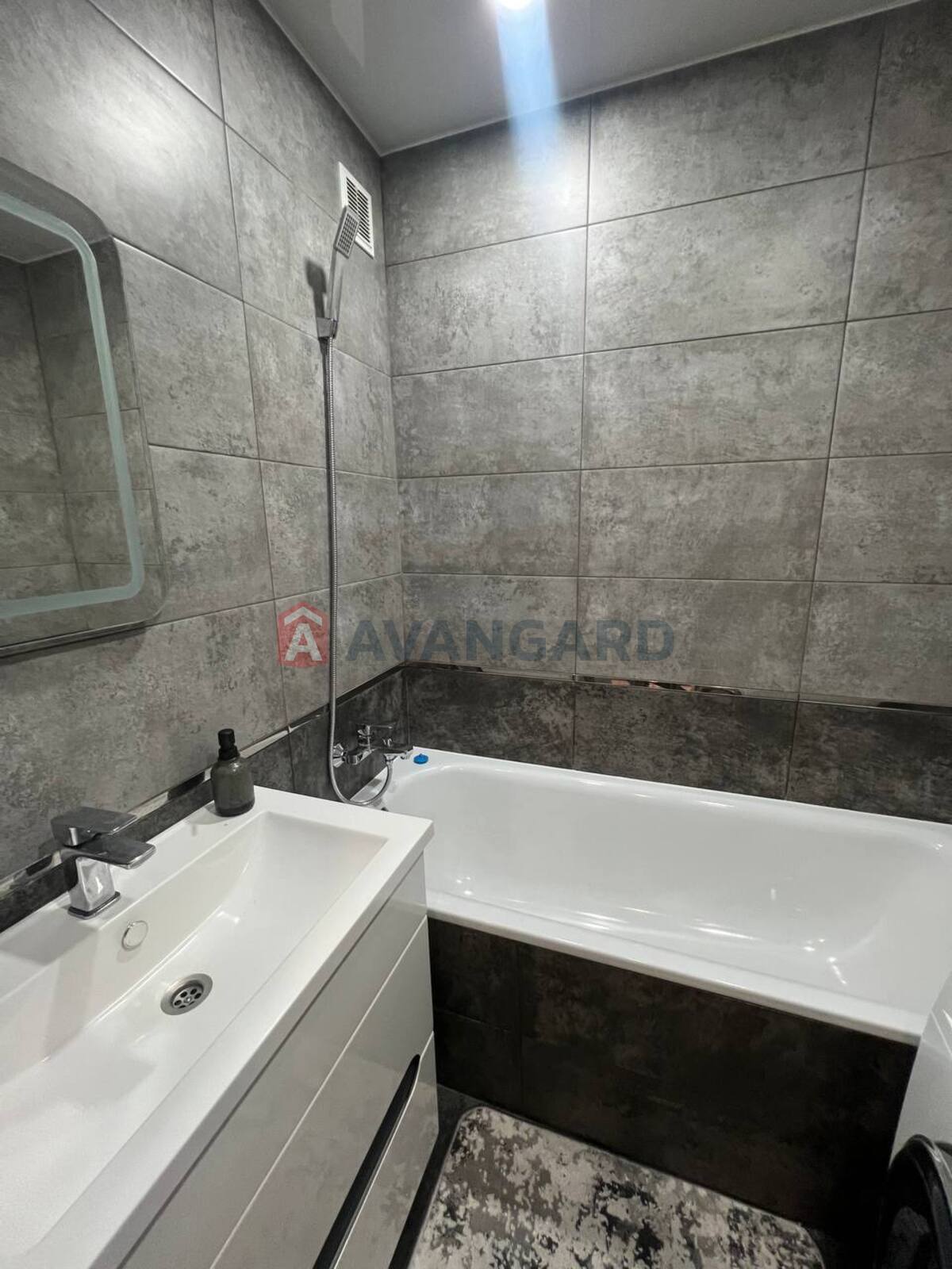 2 ��. ��������, 50/29/8 ��. �., 9/9 ������ ���� 11