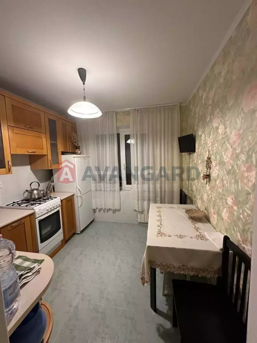 2 ��. ��������, 54/-/8 ��. �., 6/9 ������ ���� 4