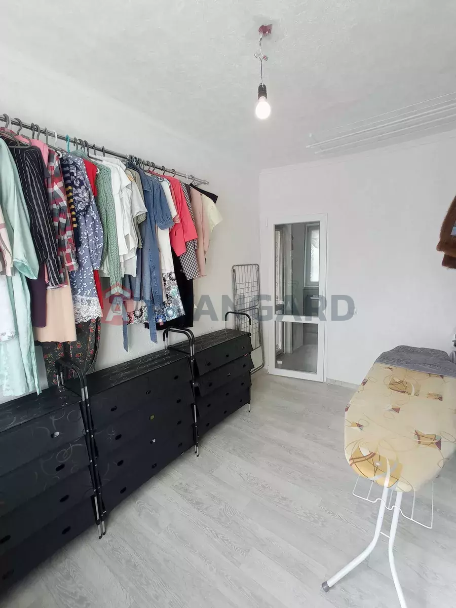 4 ��. ��������, 70/-/7 ��. �., 9/10 ������ ���� 17