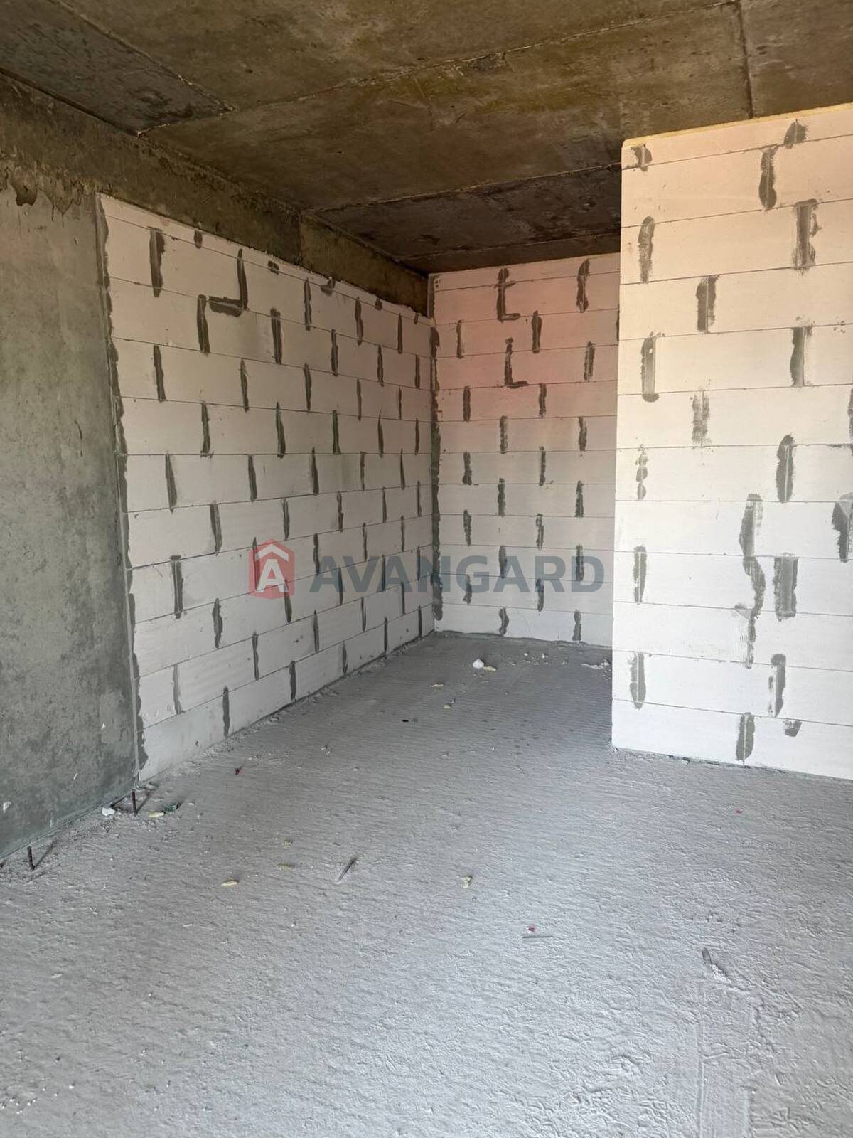 2 ��. ��������, 79,83/33,05/24,59 ��. �., 4/9 ������ ���� 6