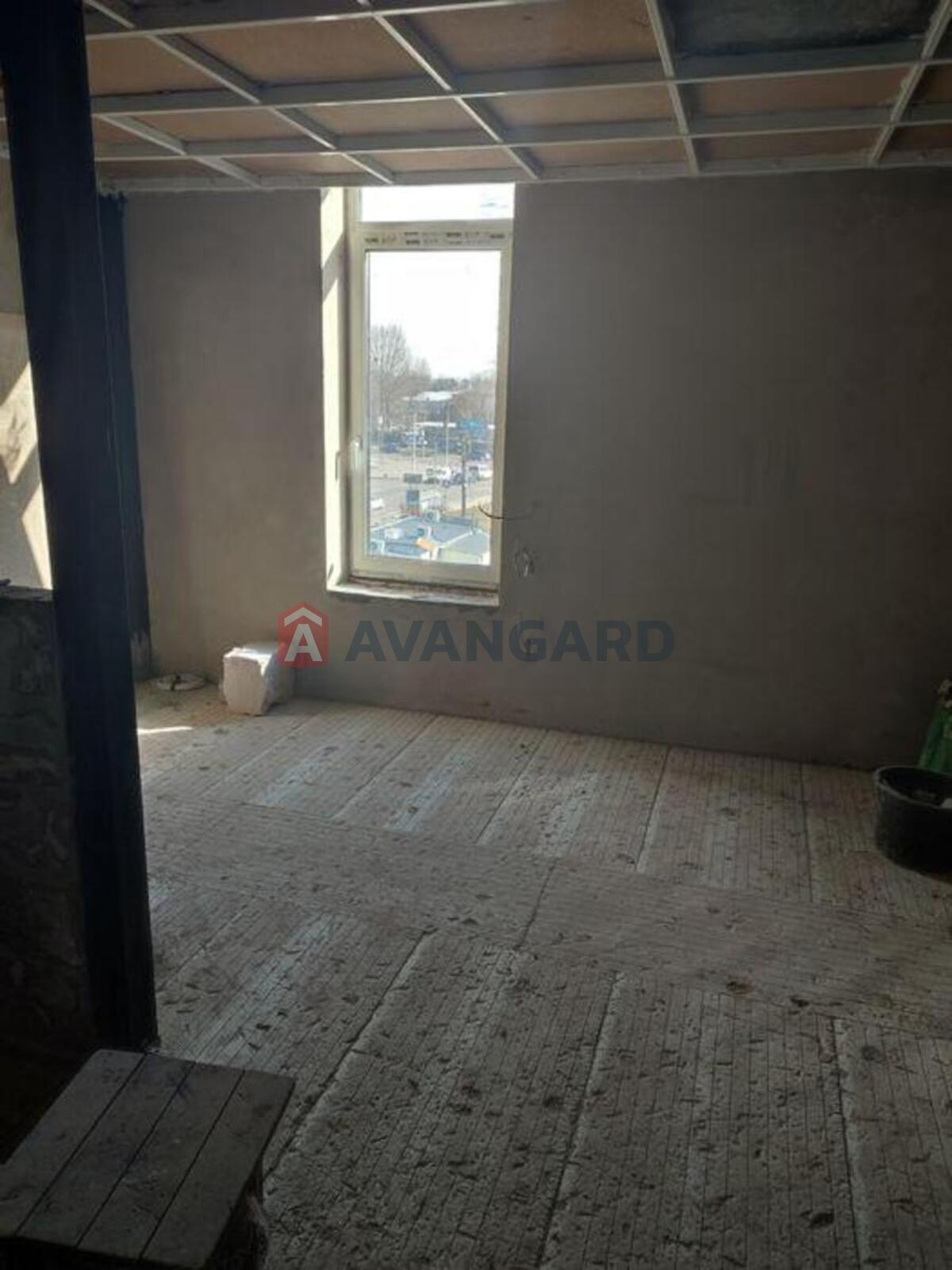 2 ��. ��������, 50/-/8 ��. �., 4/4 ������ ���� 4