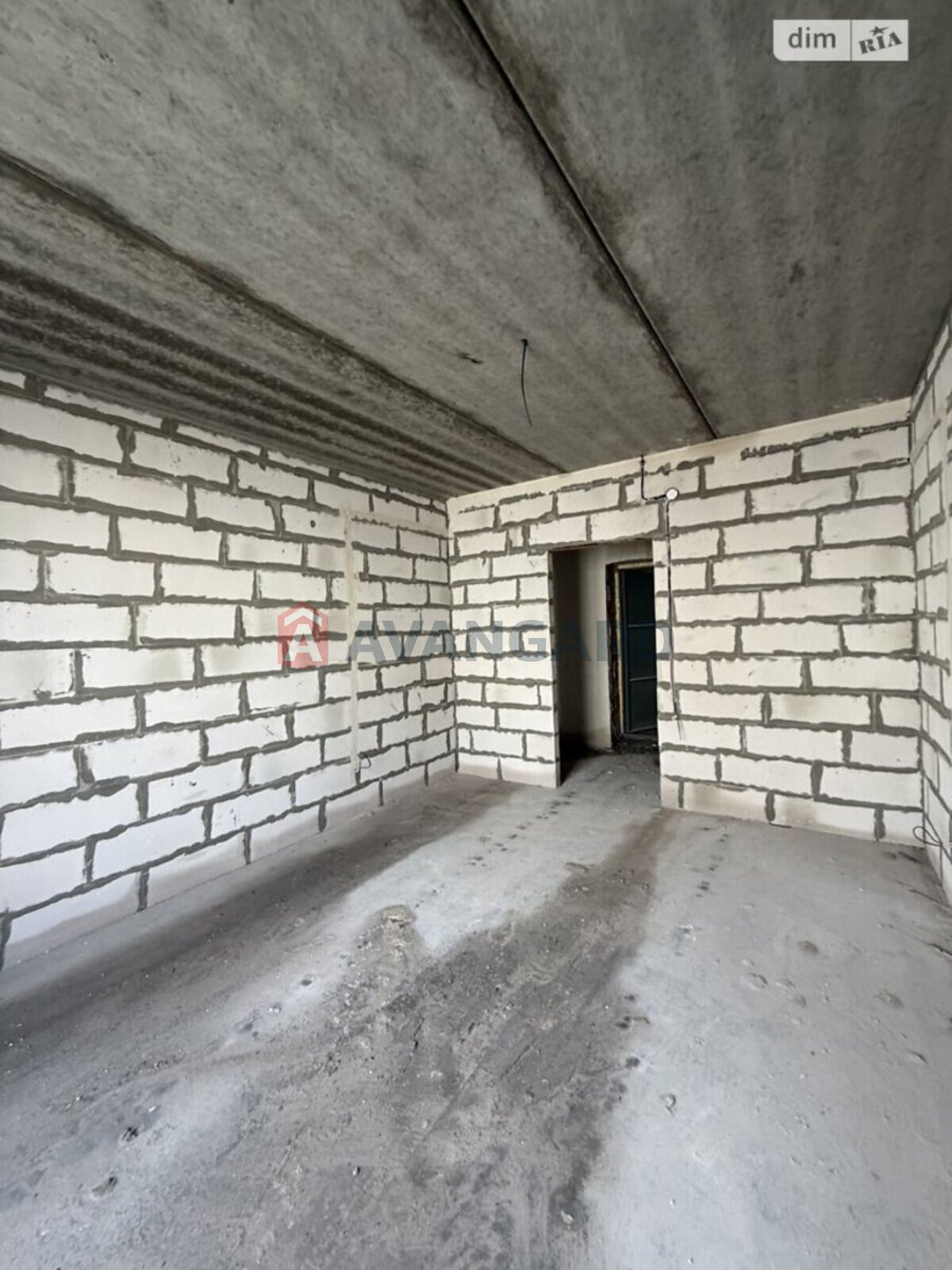 2 ��. ��������, 57/-/- ��. �., 6/10 ������ ���� 4