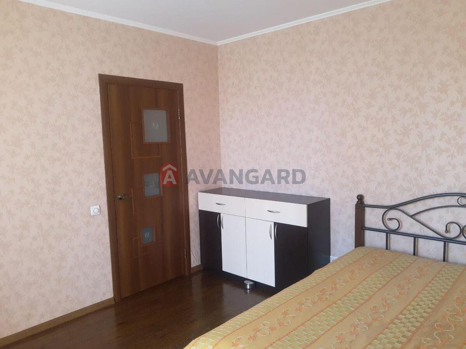 3 ����. ��������, 75/40/8 ��. �., 12/20 ���� ���� 22