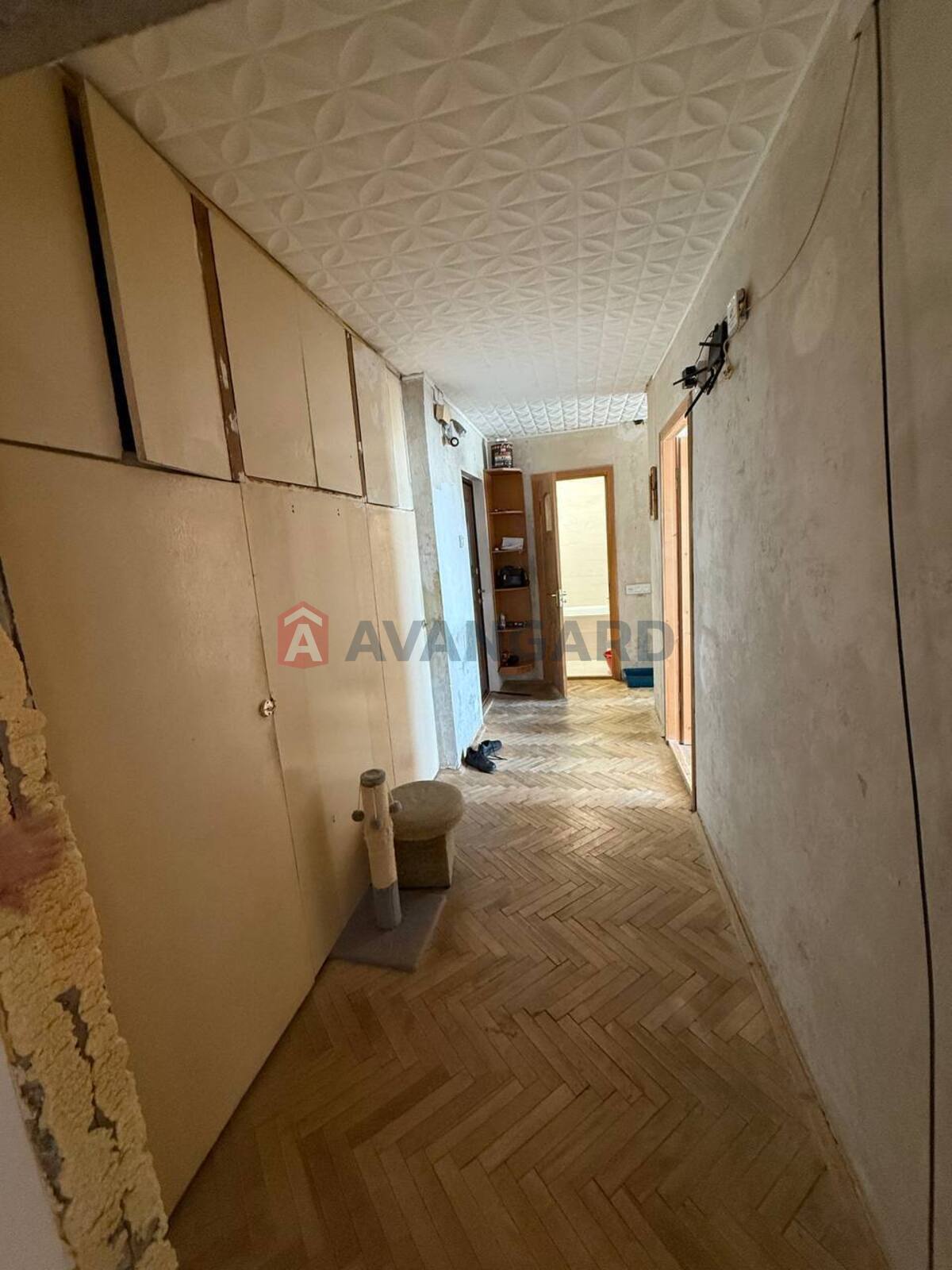 3 . , 66/-/9 . ., 6/9   12