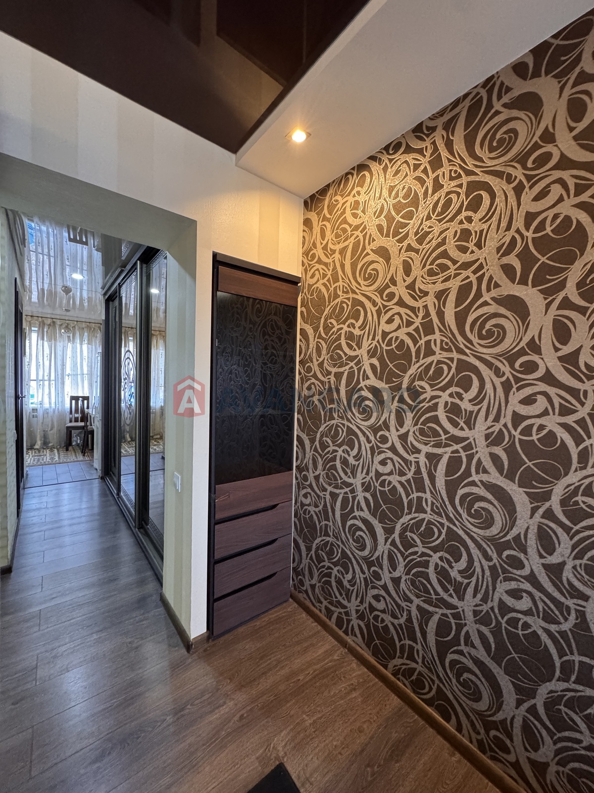 1 ����. ��������, 38.8/-/7 ��. �., 4/9 ���� ���� 8