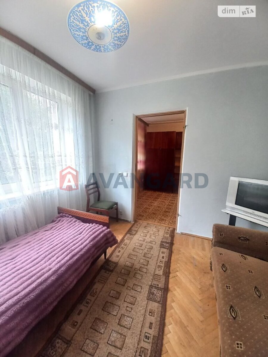 4 ��. ��������, 60/43/5 ��. �., 2/5 ������ ���� 18