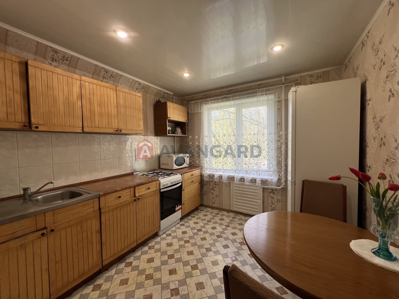 2 ��. ��������, 49/-/84 ��. �., 3/9 ������ ���� 1