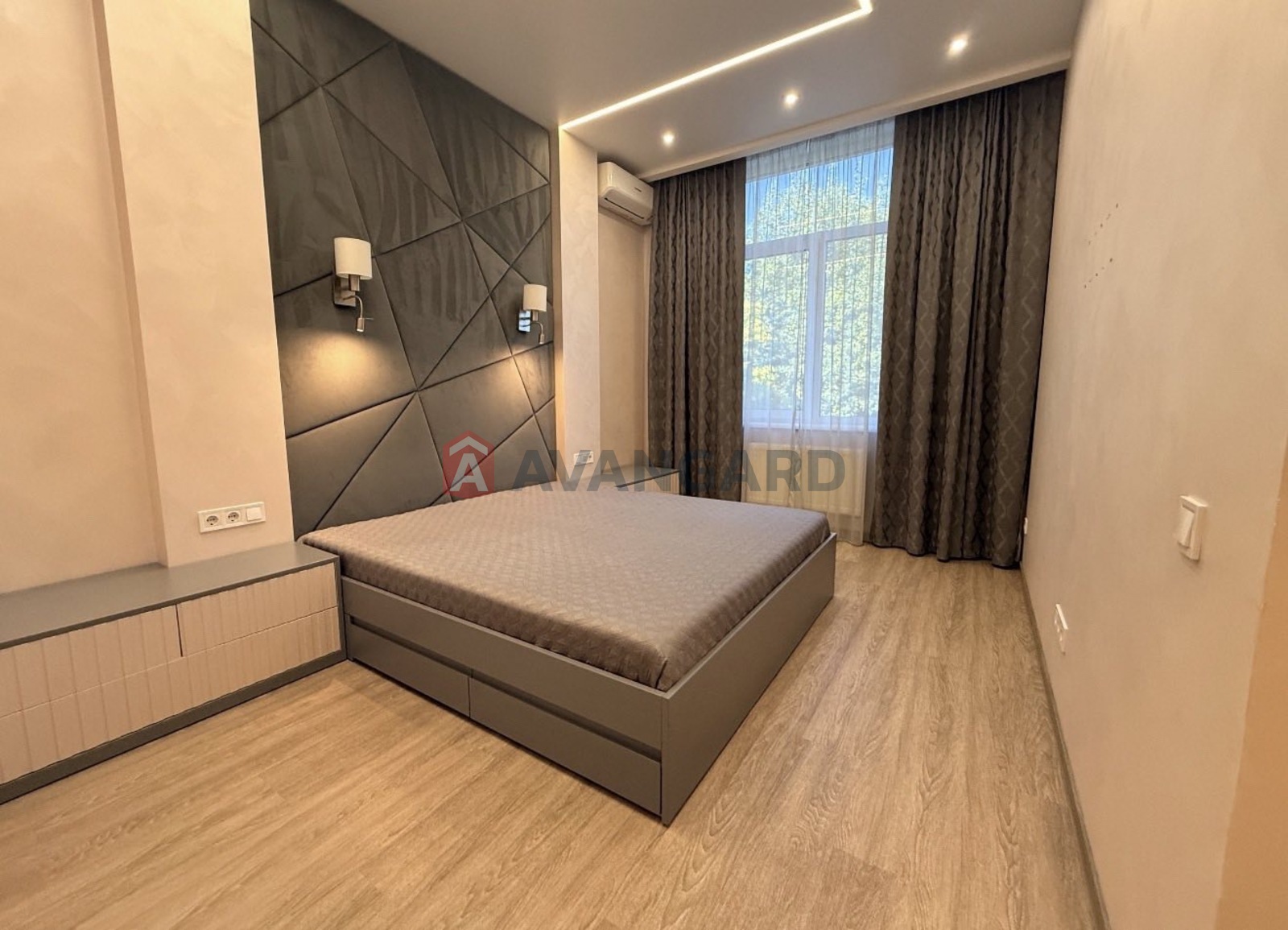 2 ��. ��������, 68/30/25 ��. �., 2/4 ������ ���� 8