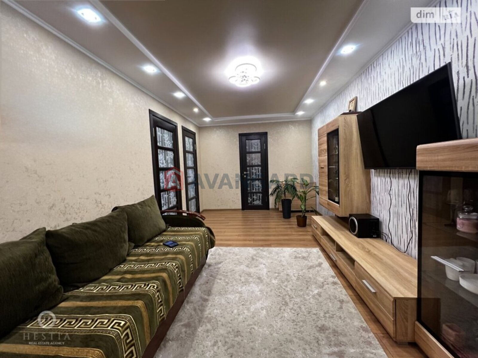 3 ��. ��������, 68/-/12 ��. �., 4/10 ������ ���� 13