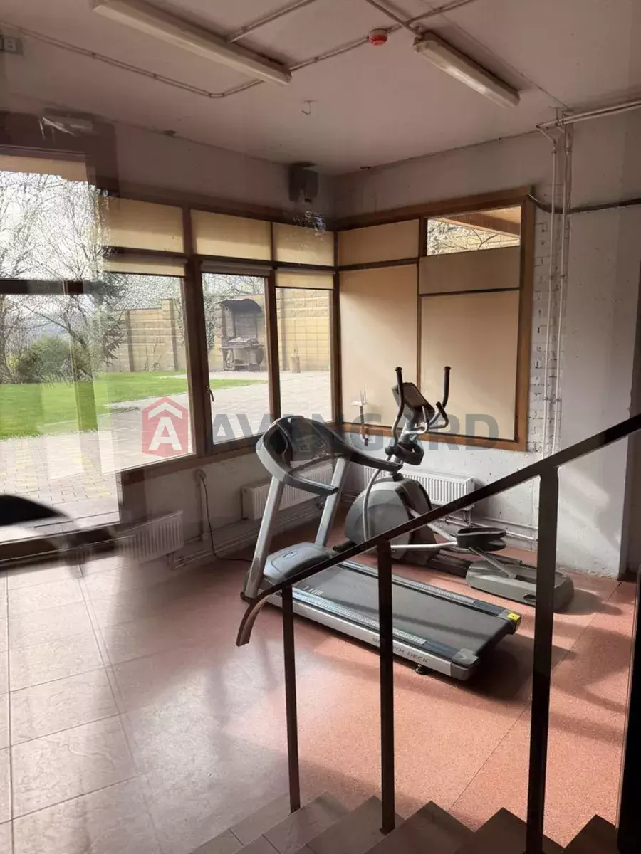 3 ��. ��������, 168/-/22 ��. �., 2/5 ������ ���� 6