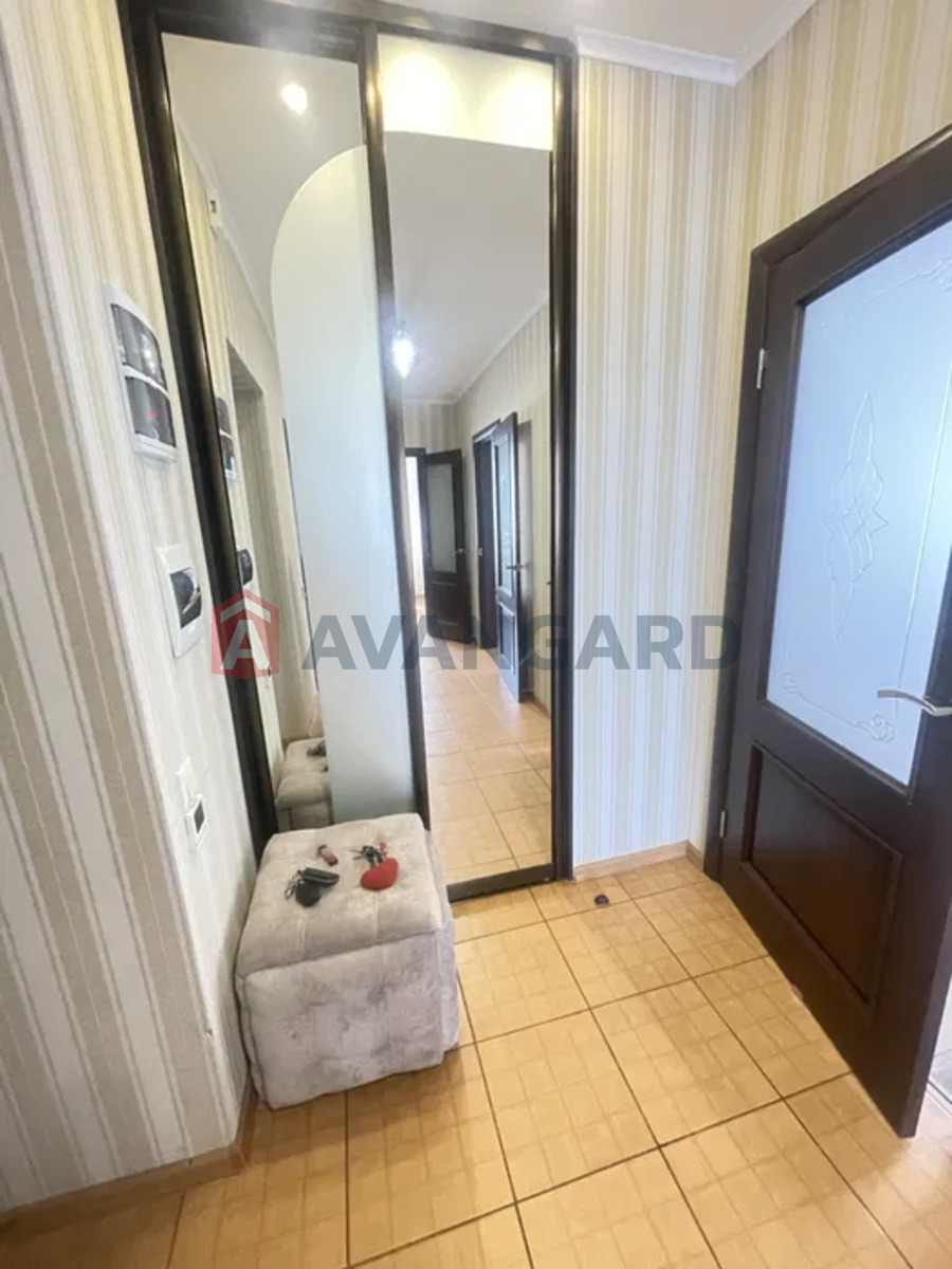 1 ��. ��������, 51/27/11 ��. �., 9/12 ������ ���� 14