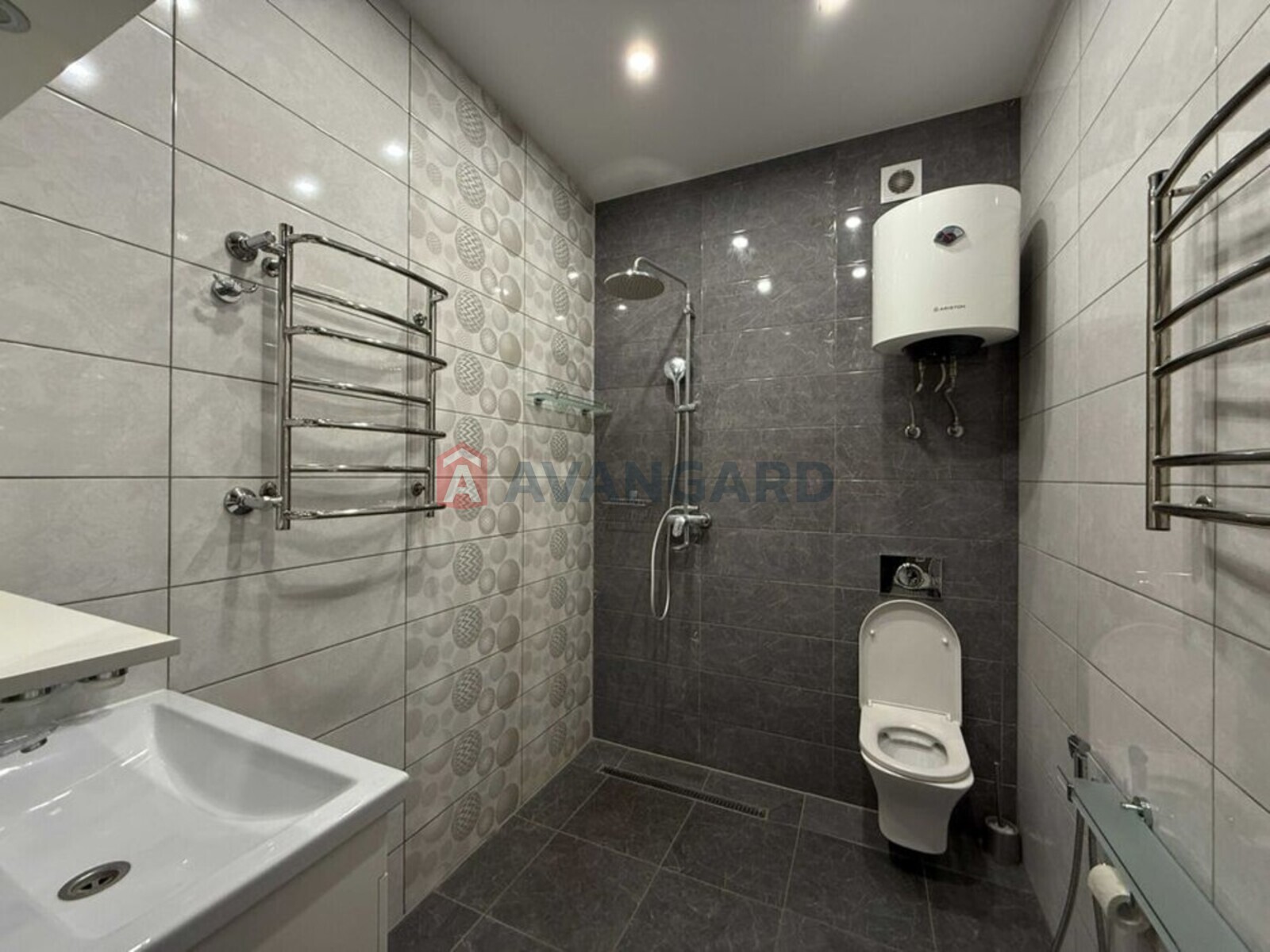 2 . , 55/-/23 . ., 4/4   10