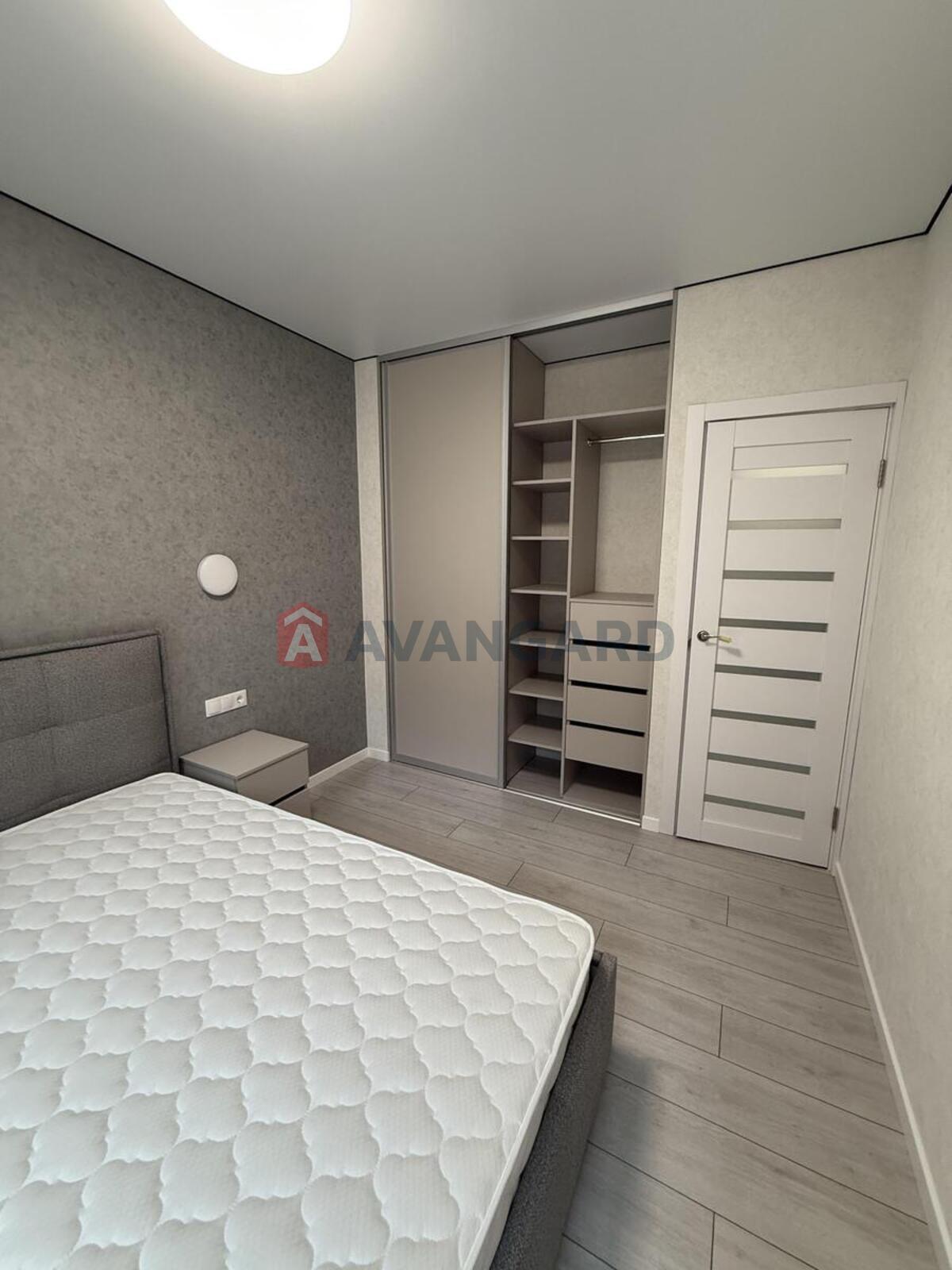 1 ��. ��������, 35/12/14 ��. �., 2/4 ������ ���� 10