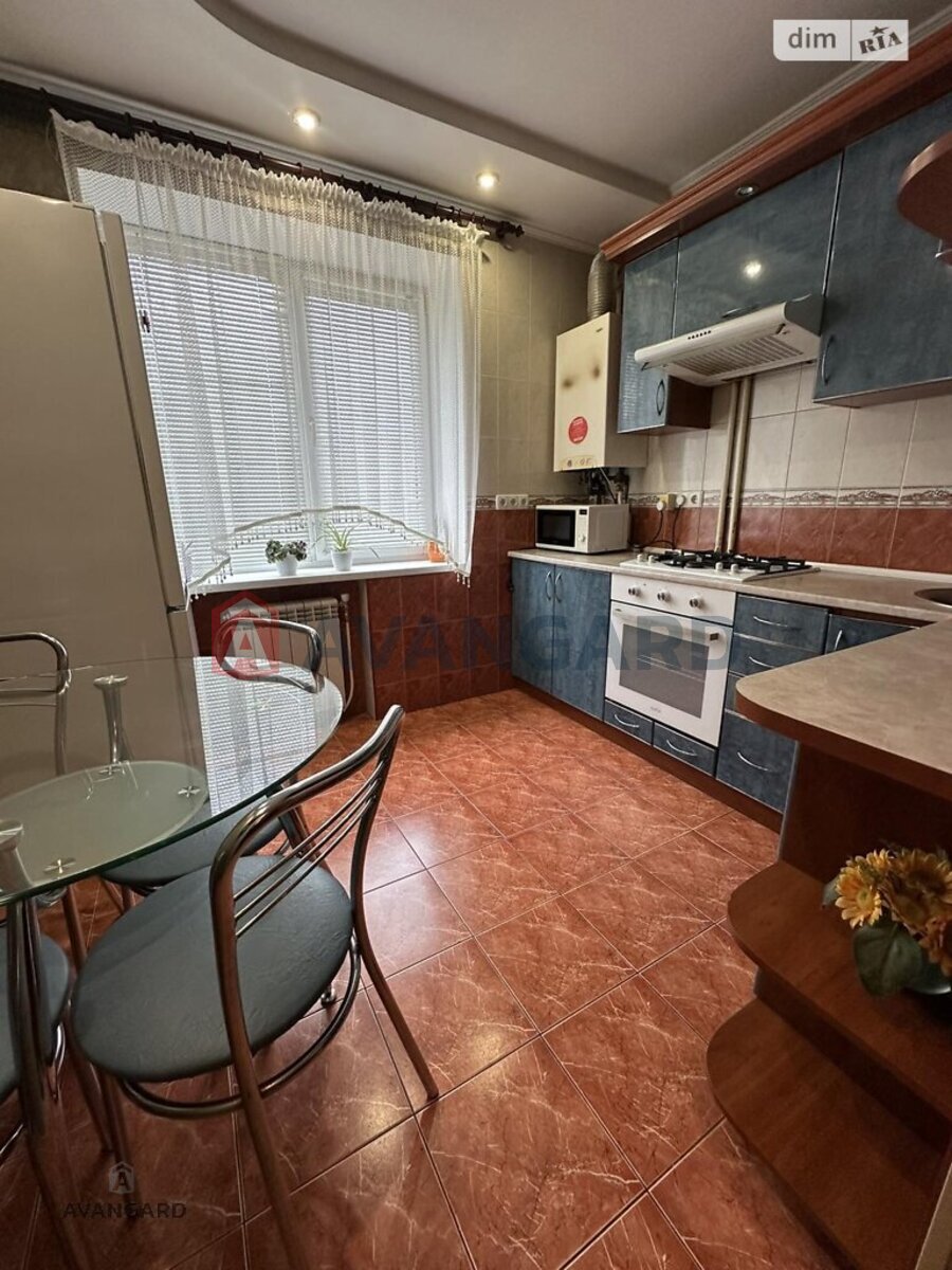 2 ����. ��������, 49,8/27/6 ��. �., 5/5 ���� ���� 10