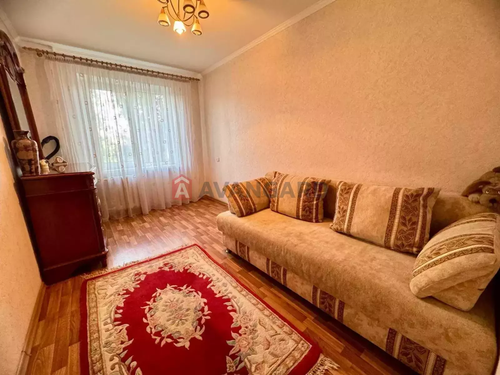 3 . , 57/-/8 . ., 4/9   3